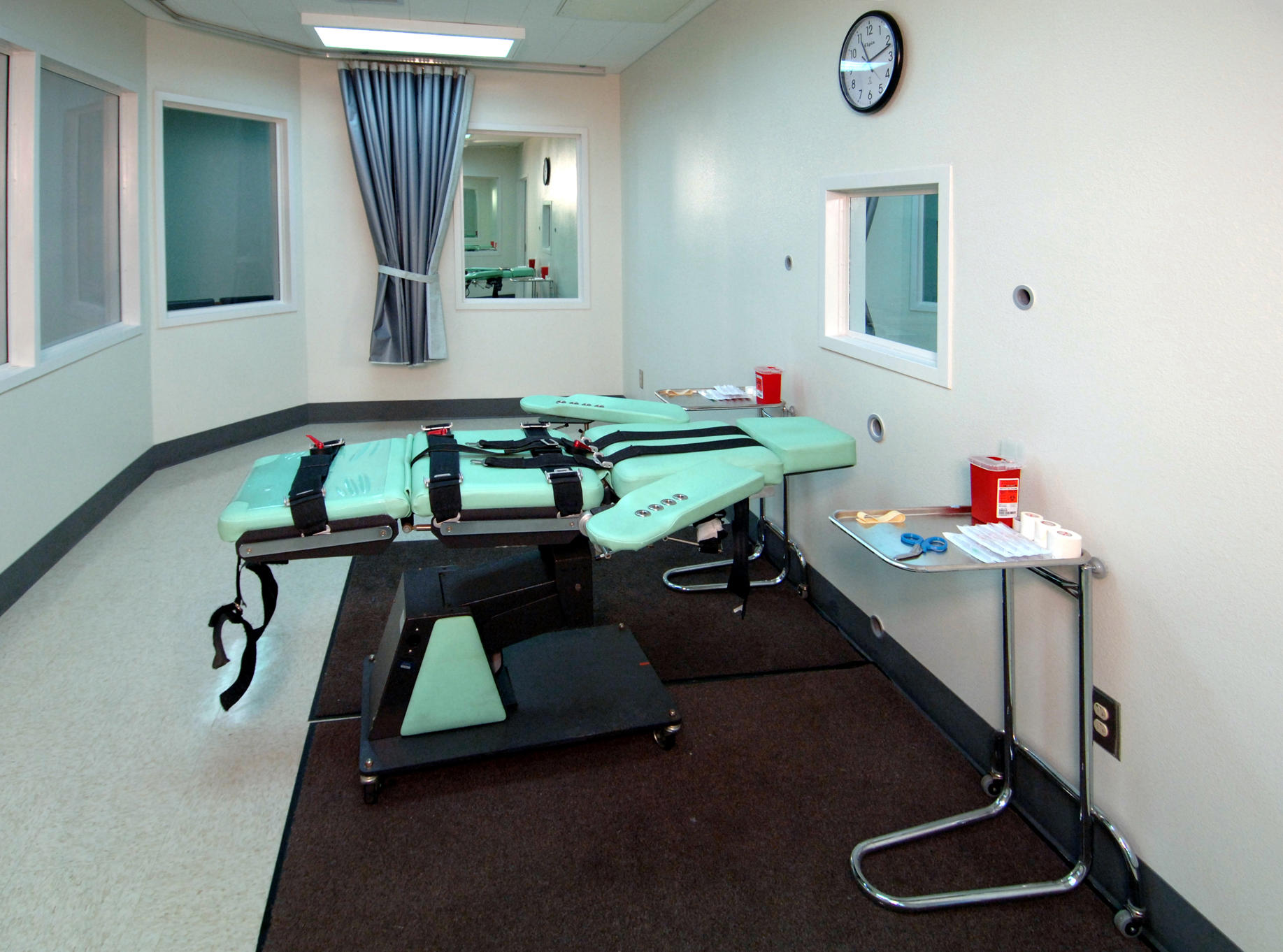 Federal judges uphold constitutionality of lethal injection