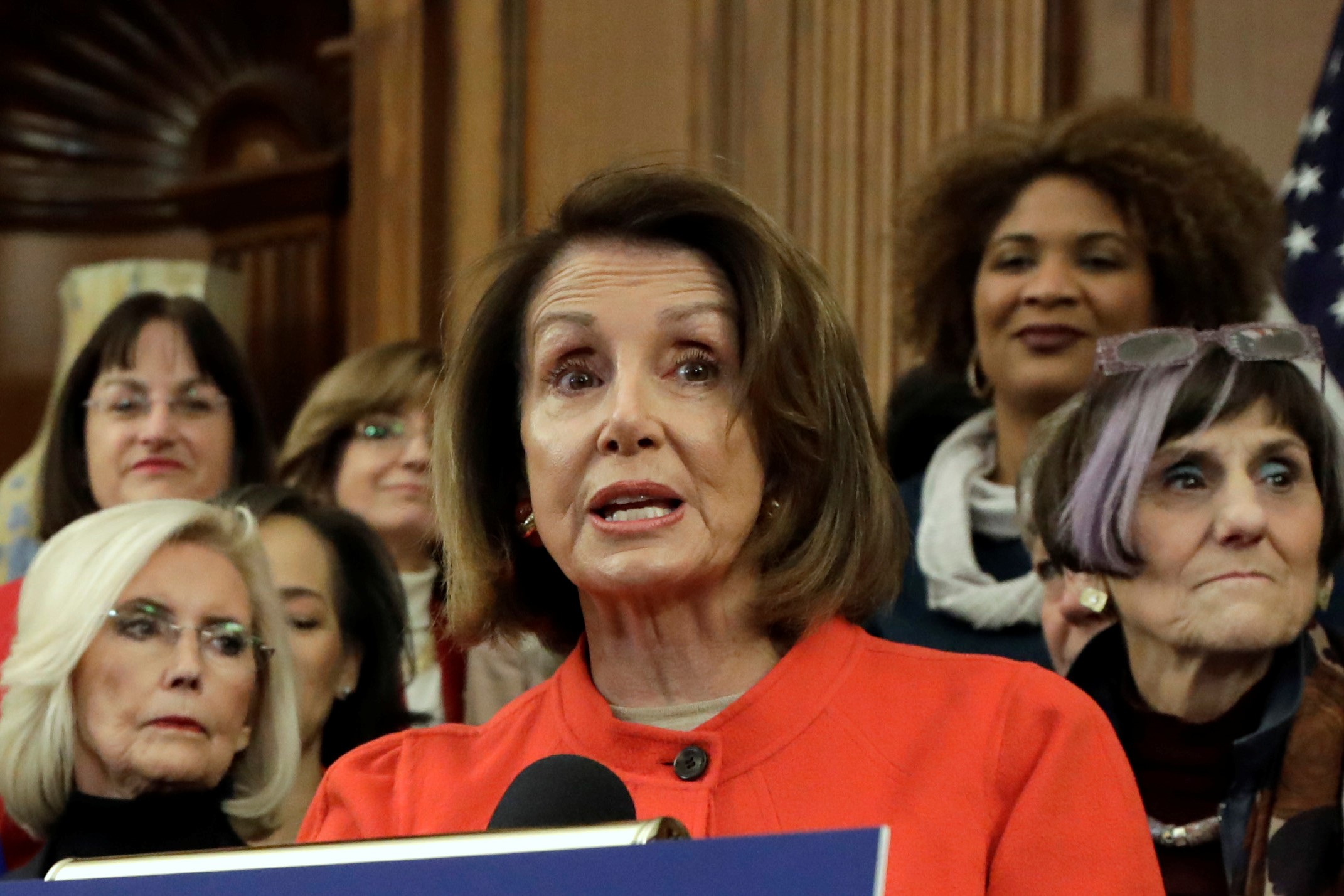 Pelosi opposes lawmaker stock trading regulations, greatly profits from Big Tech investments