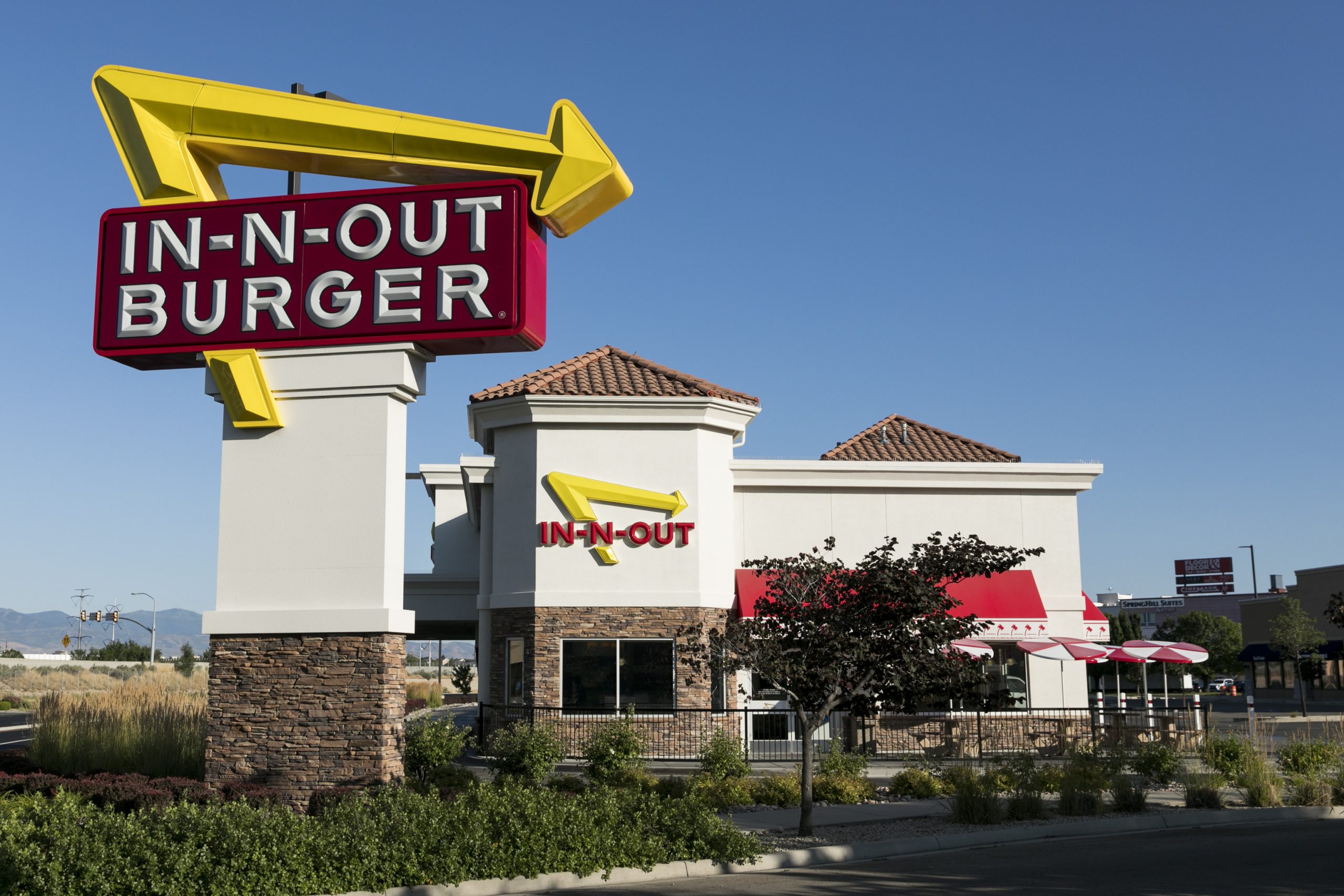 Second Bay Area In-N-Out forcibly shut down for violating strict city-wide mandates