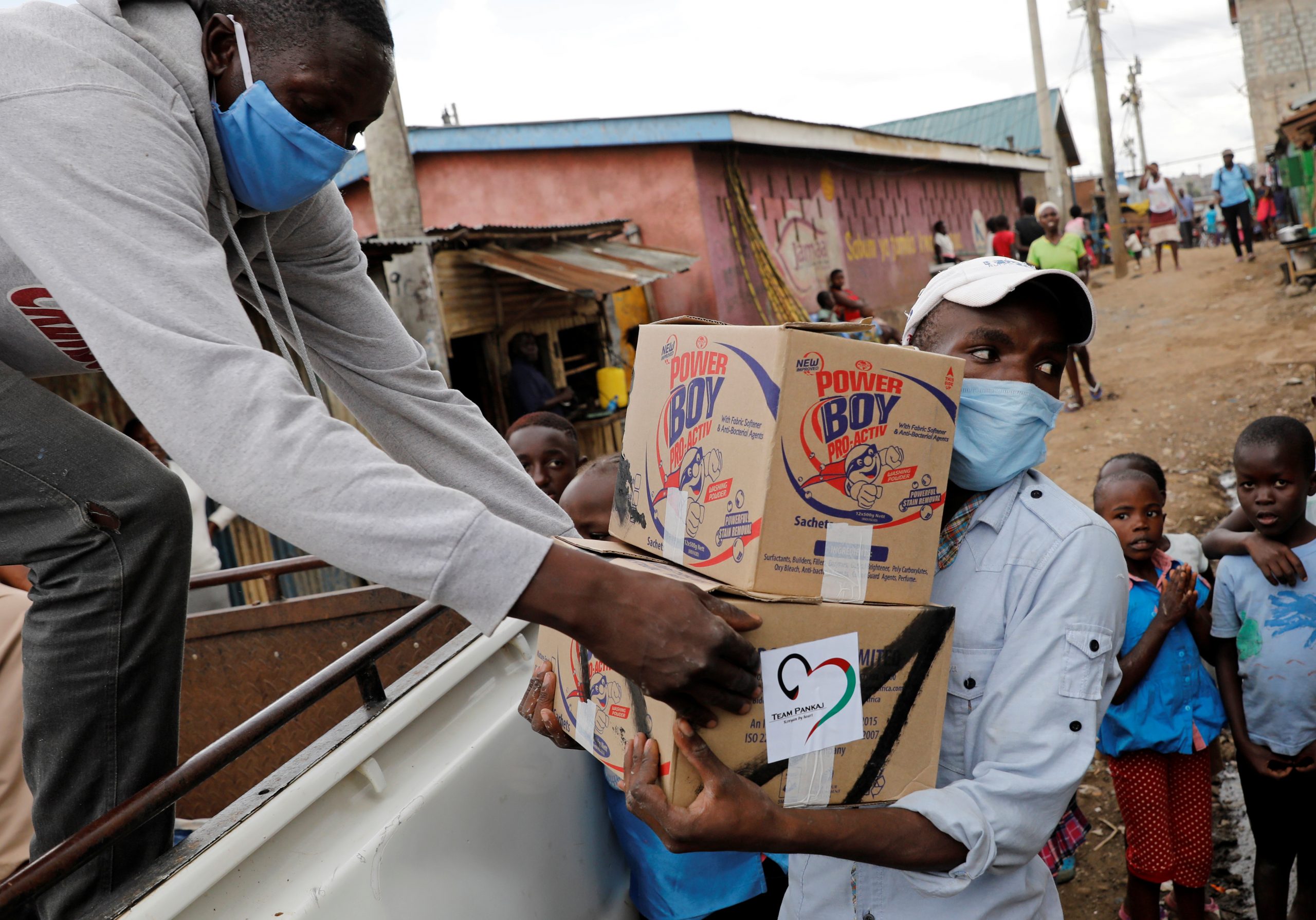 Kenyan Safari Operator Feeds 24,000 Families