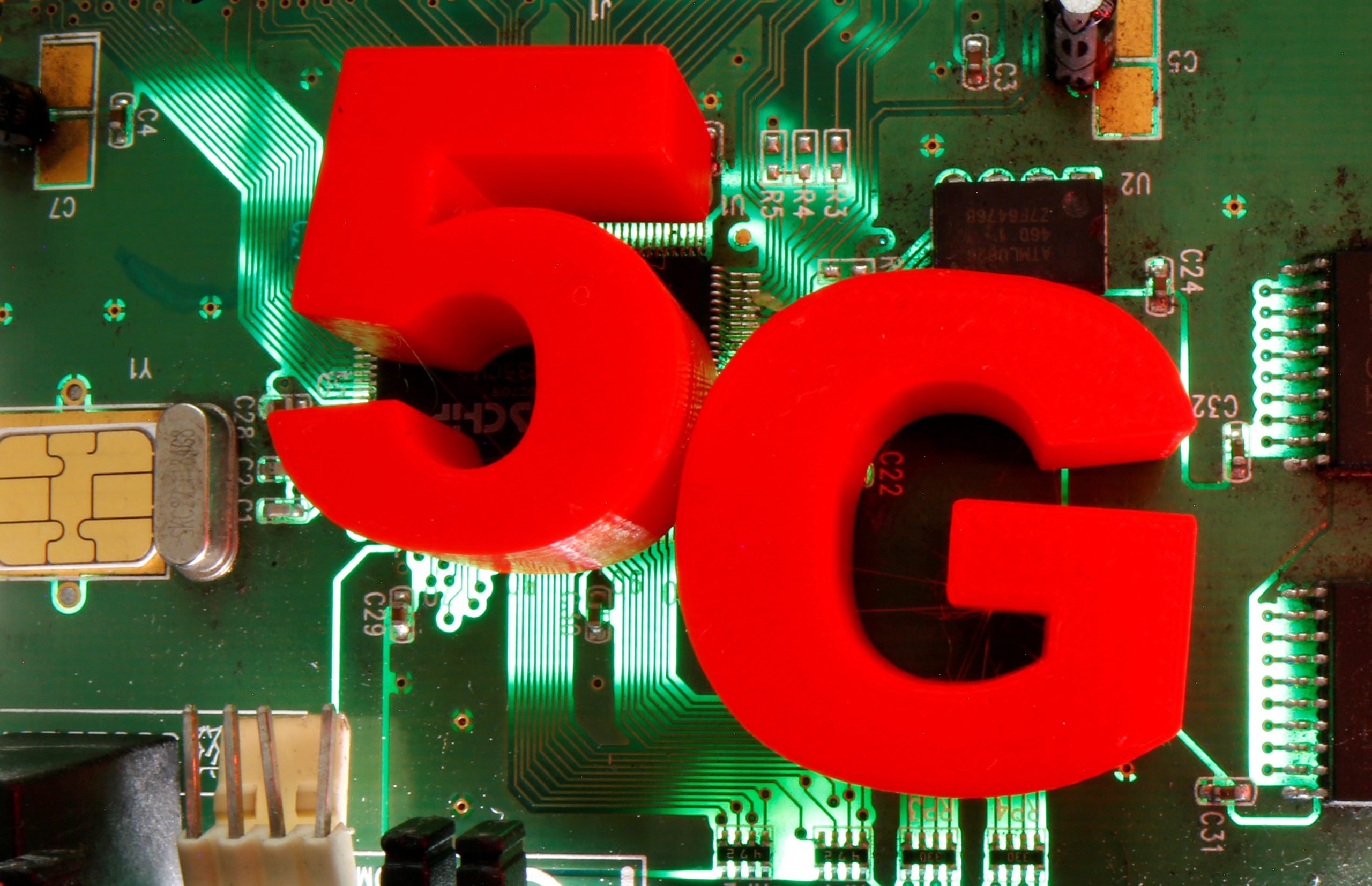 Canada Postpones 5G Spectrum Auction Citing COVID-19