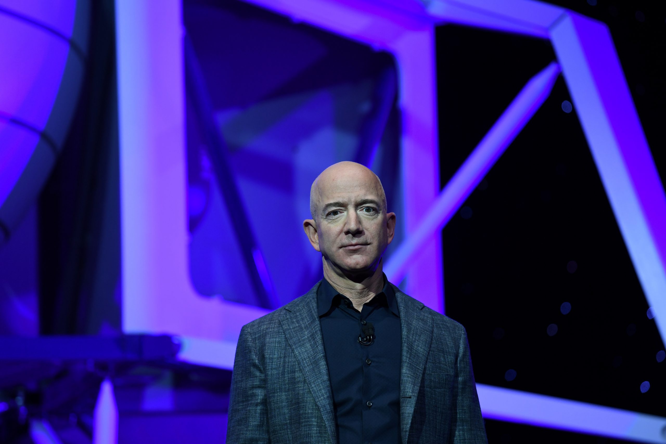 Bezos Sells Amazon Shares Worth $3.1 Billion