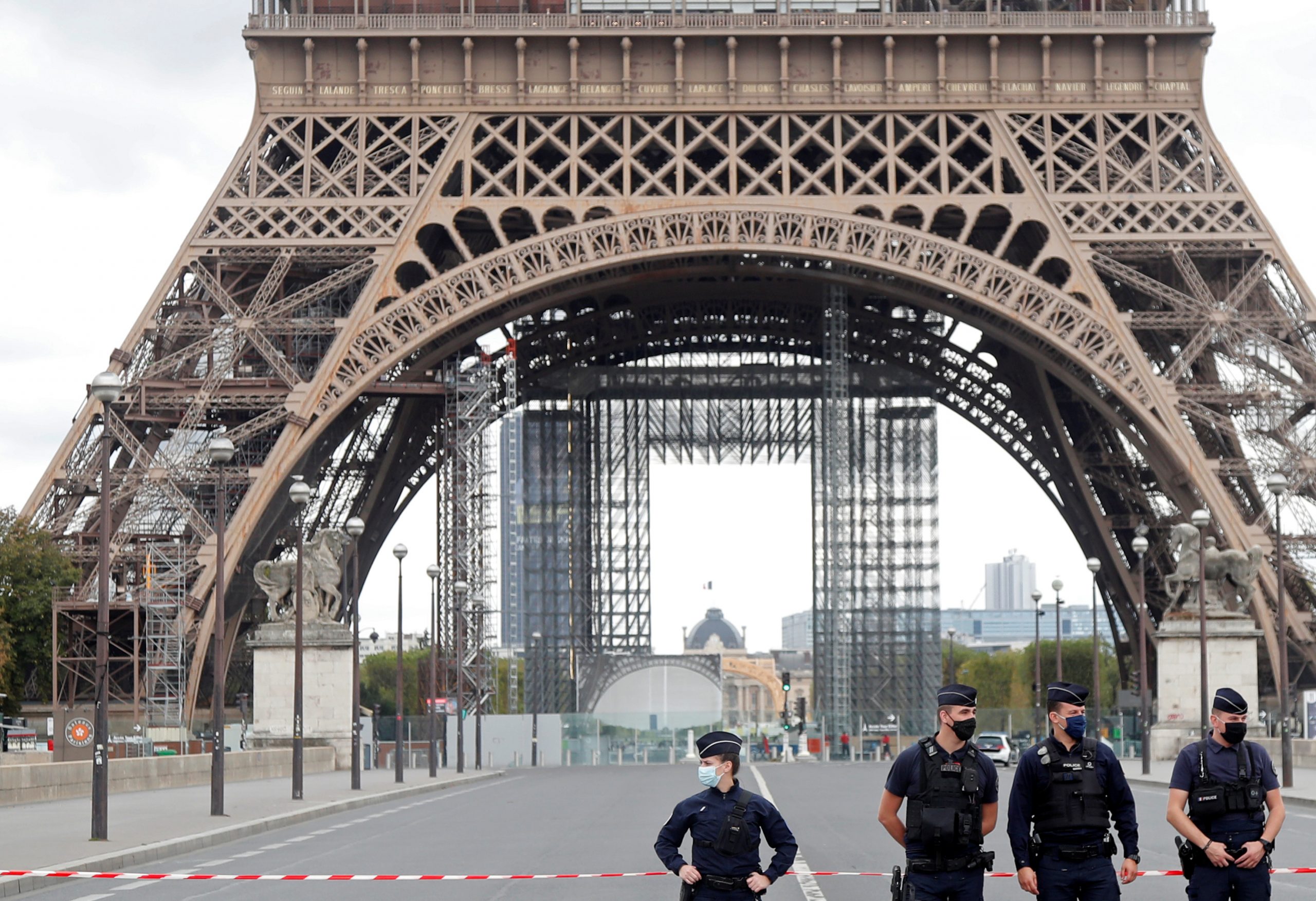 Paris Eiffel Tower Evacuated After Alleged Bomb Threat