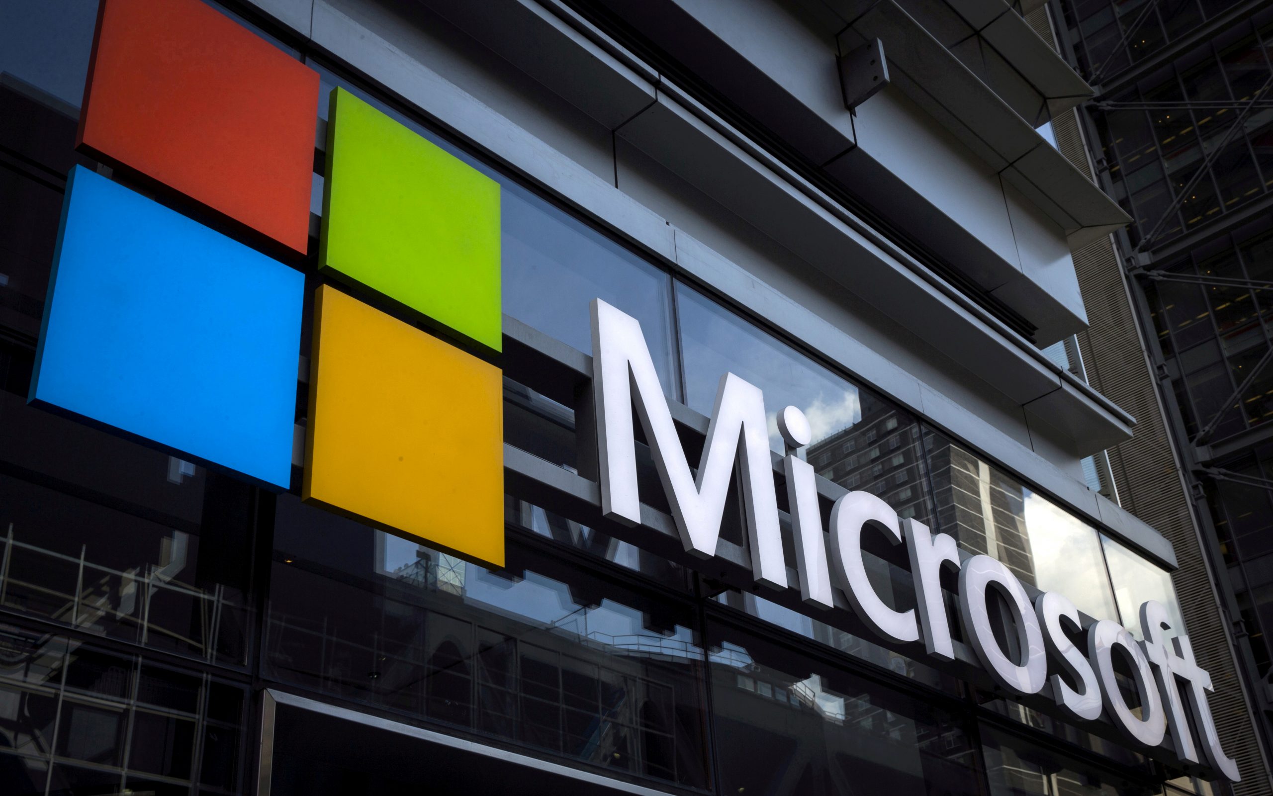 Microsoft Flaw Compromises More than 20,000 Organizations