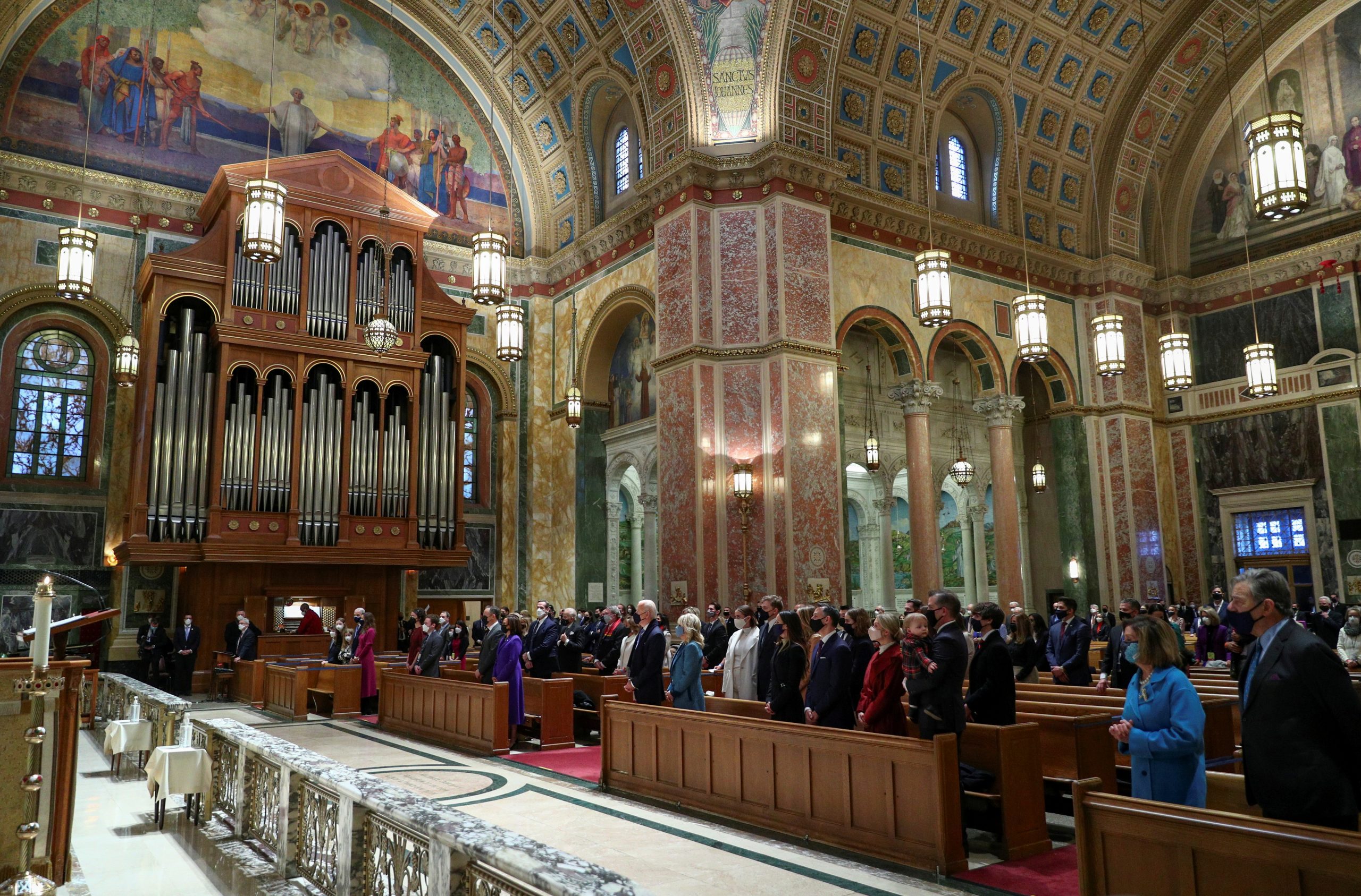 Biden Attends Mass Despite Bishop’s Challenge Over Abortion