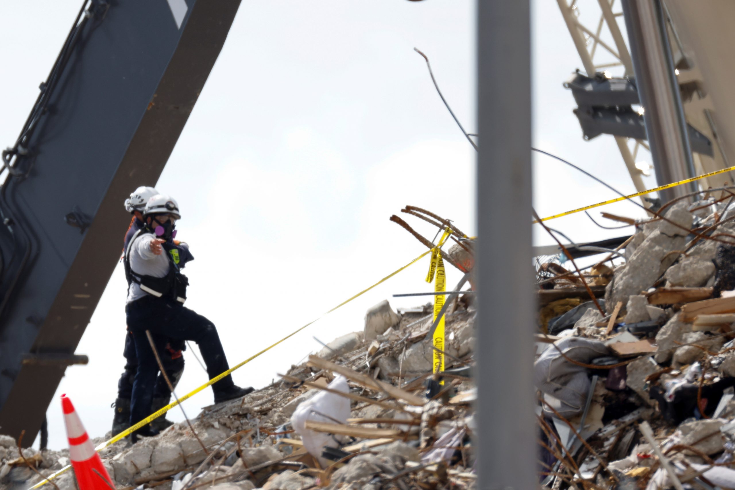 Second Florida Building Evacuated as Death Toll Rises to 22 in Condo Tower Collapse