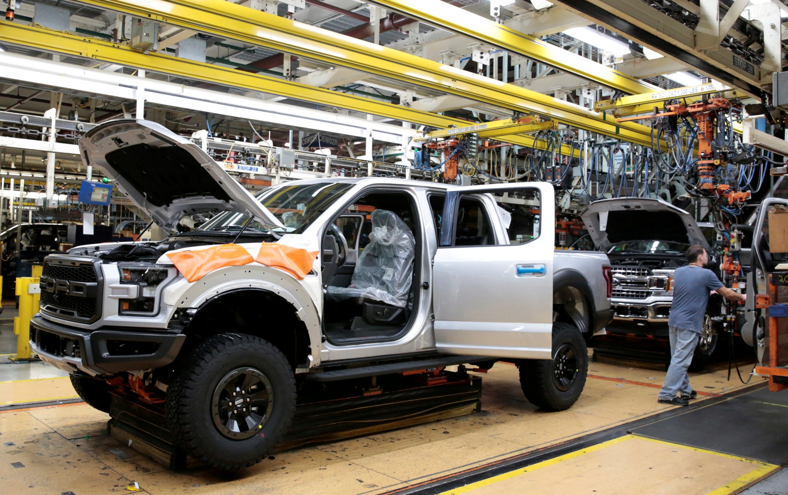 Ford, GM, and Heavy-duty Truck Production Continues to Shrink