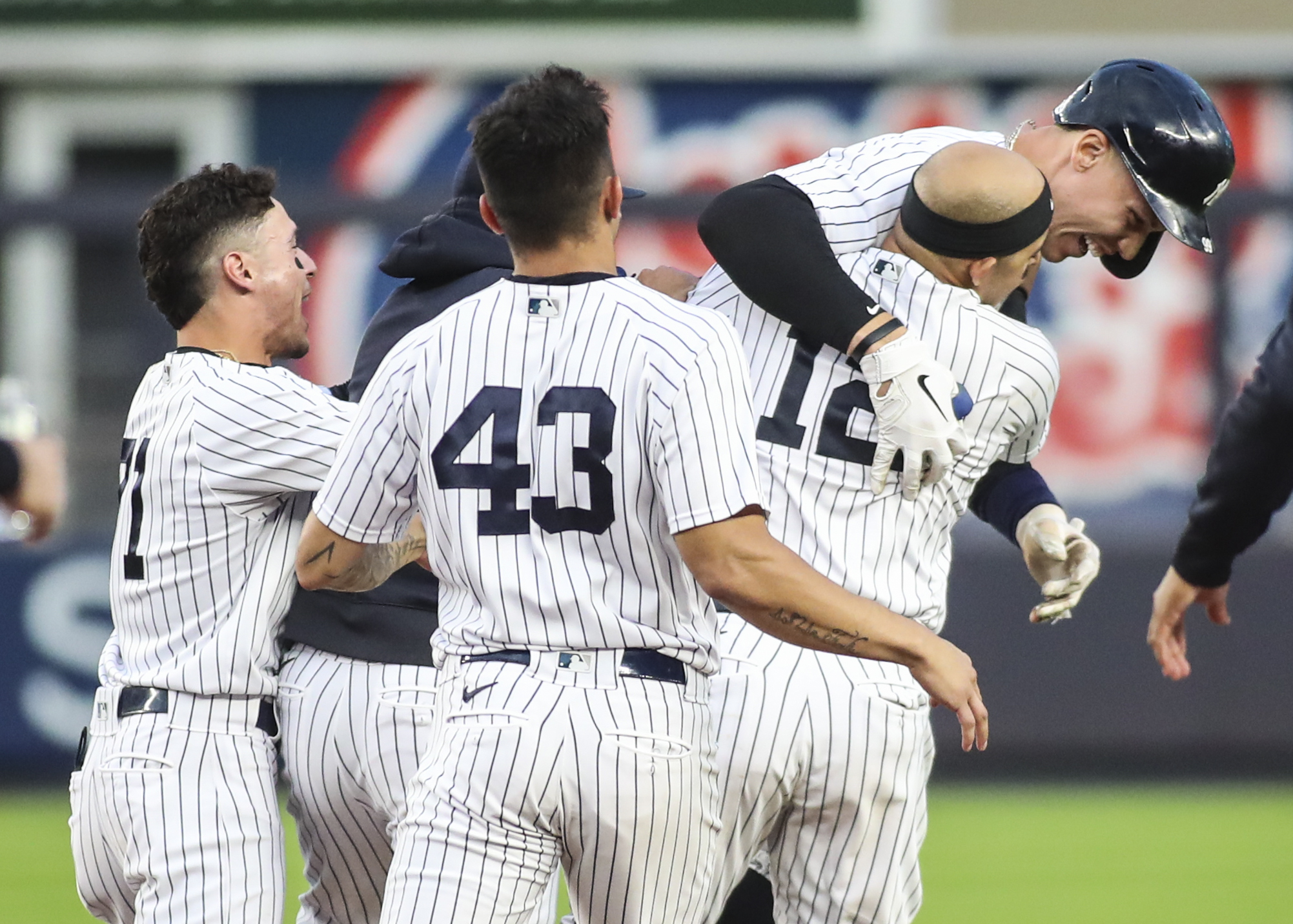 MLB playoffs begin with Yankees-Red Sox clash