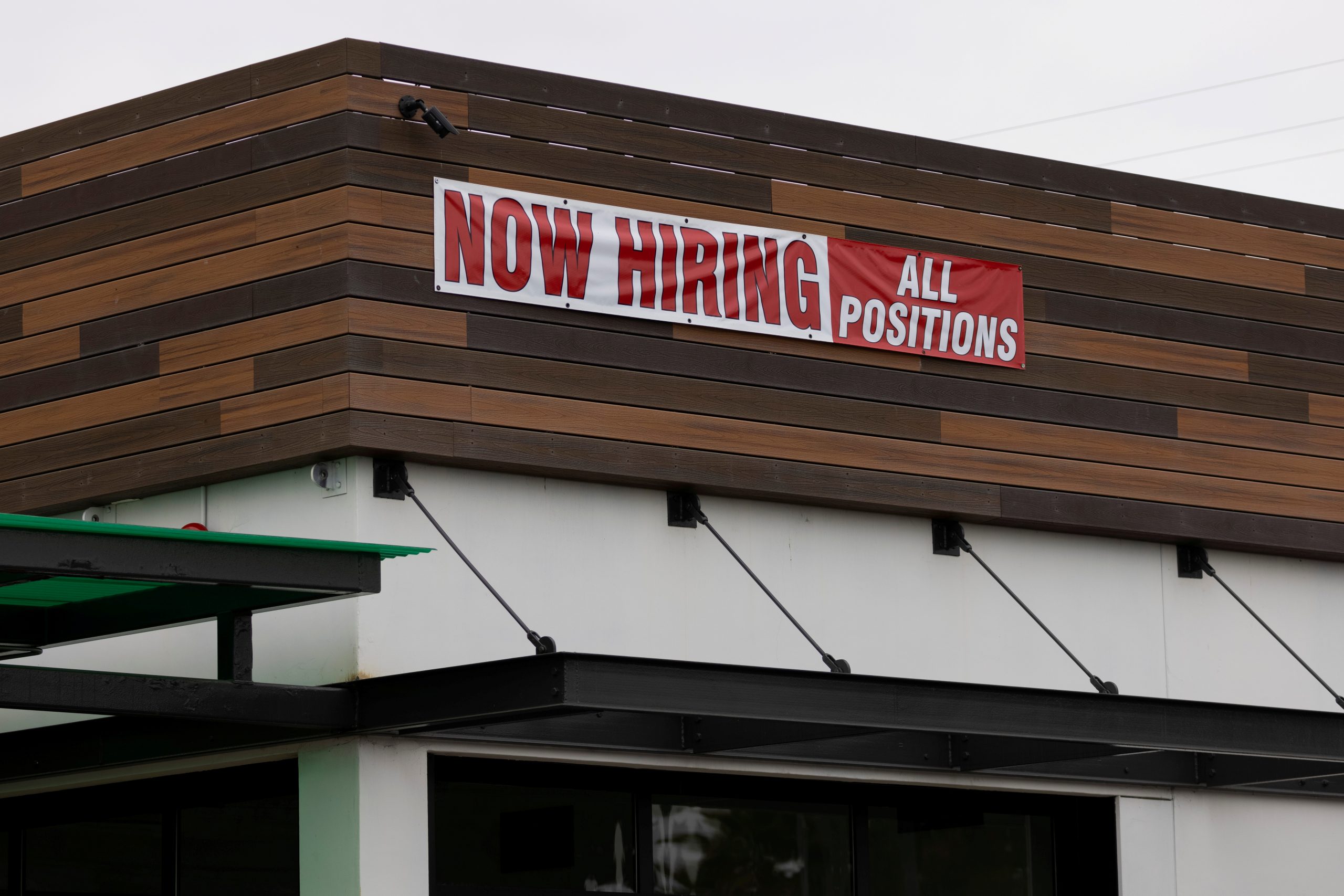 US quits scale record high, millions of job openings as labor market tightens