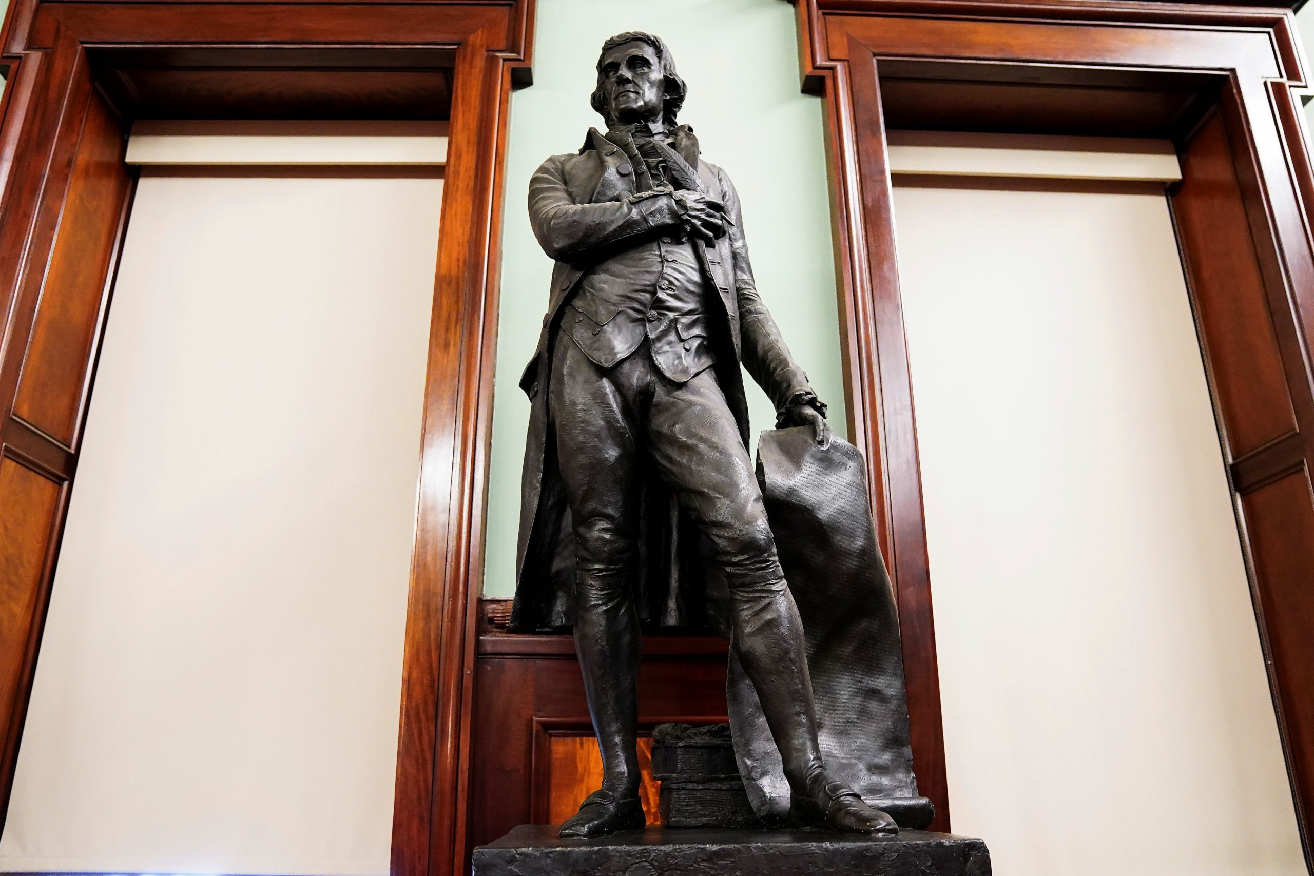 Thomas Jefferson statue will be removed from New York City Hall