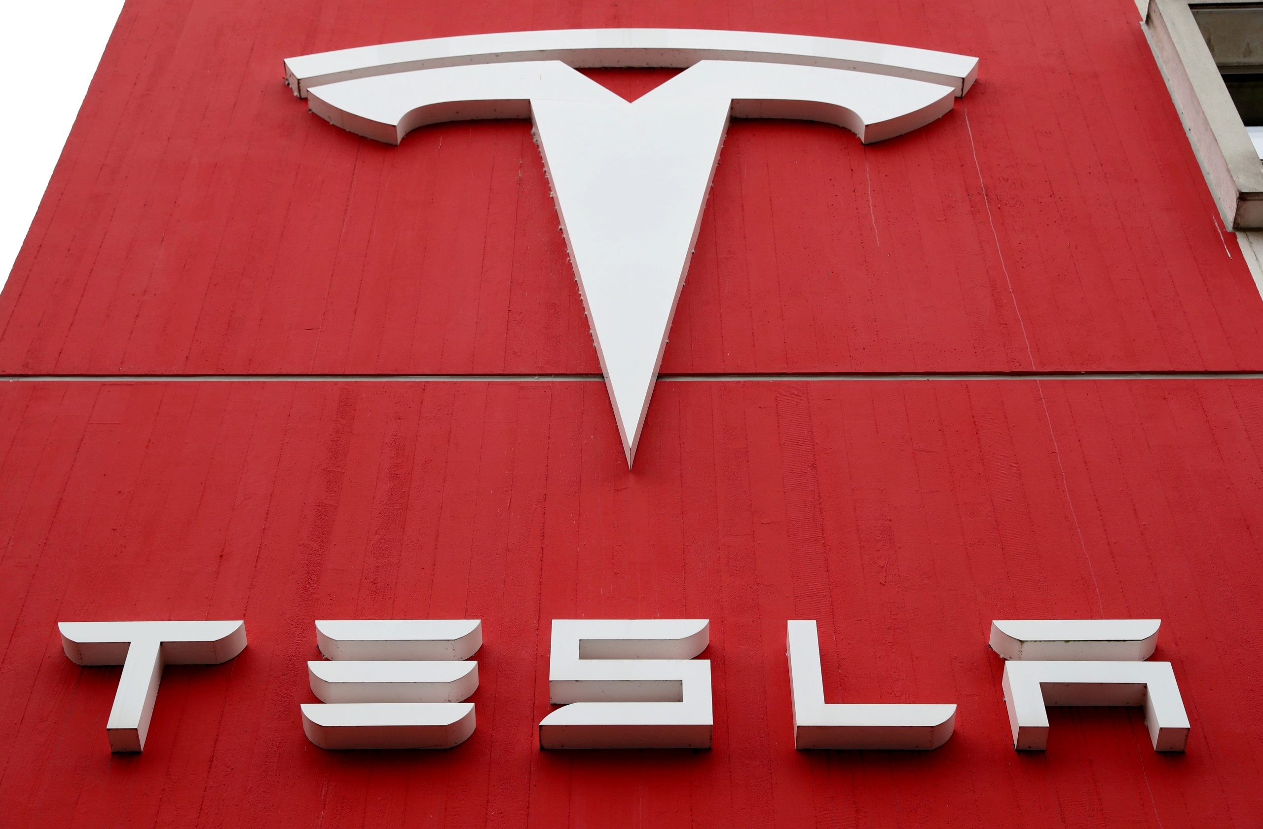 Musk considers selling 10% of Tesla stock in response to proposed billionaire tax