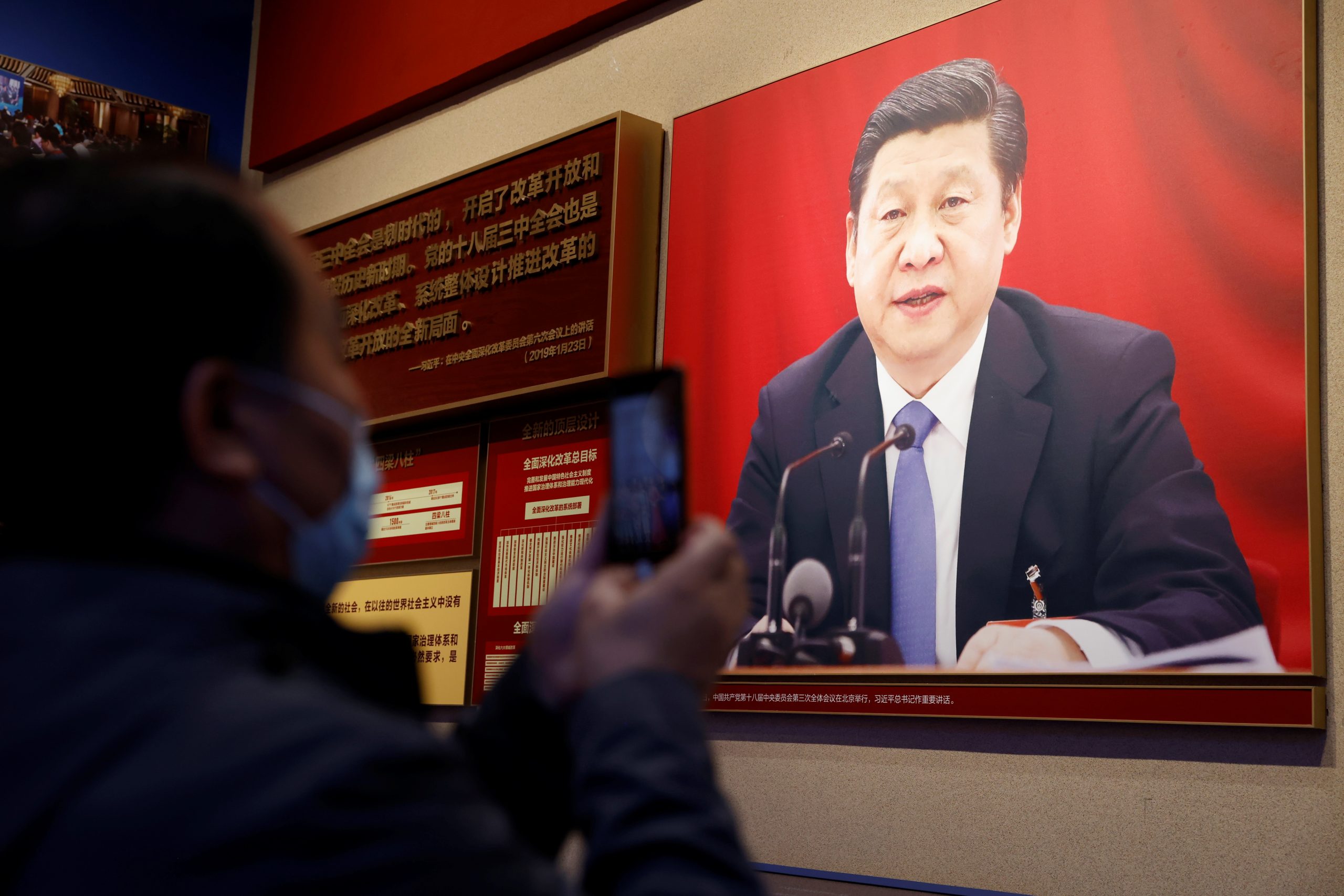 Resolution elevates China’s Xi to historic level 