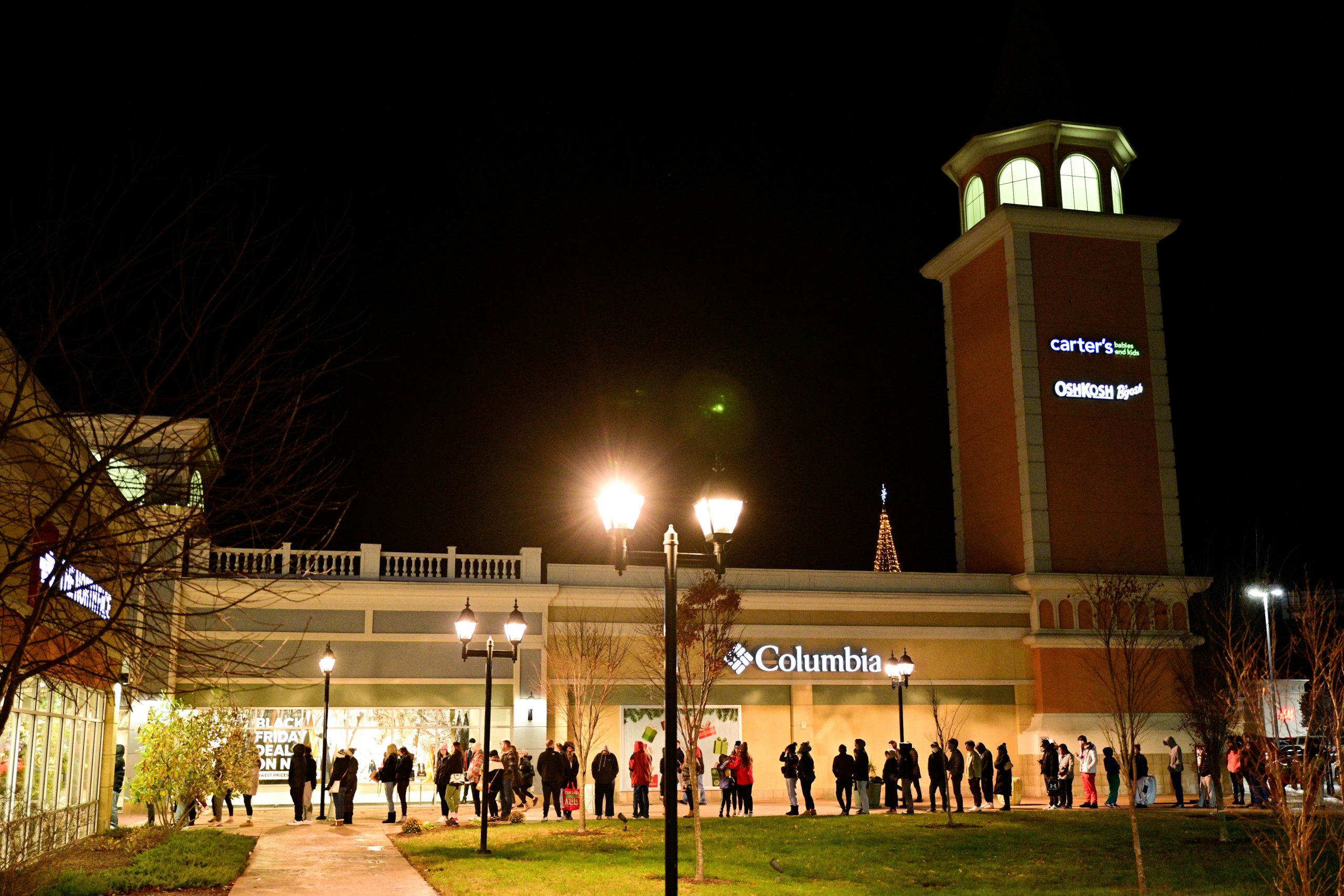 ‘Flash mob’ robberies strike multiple stores on Black Friday