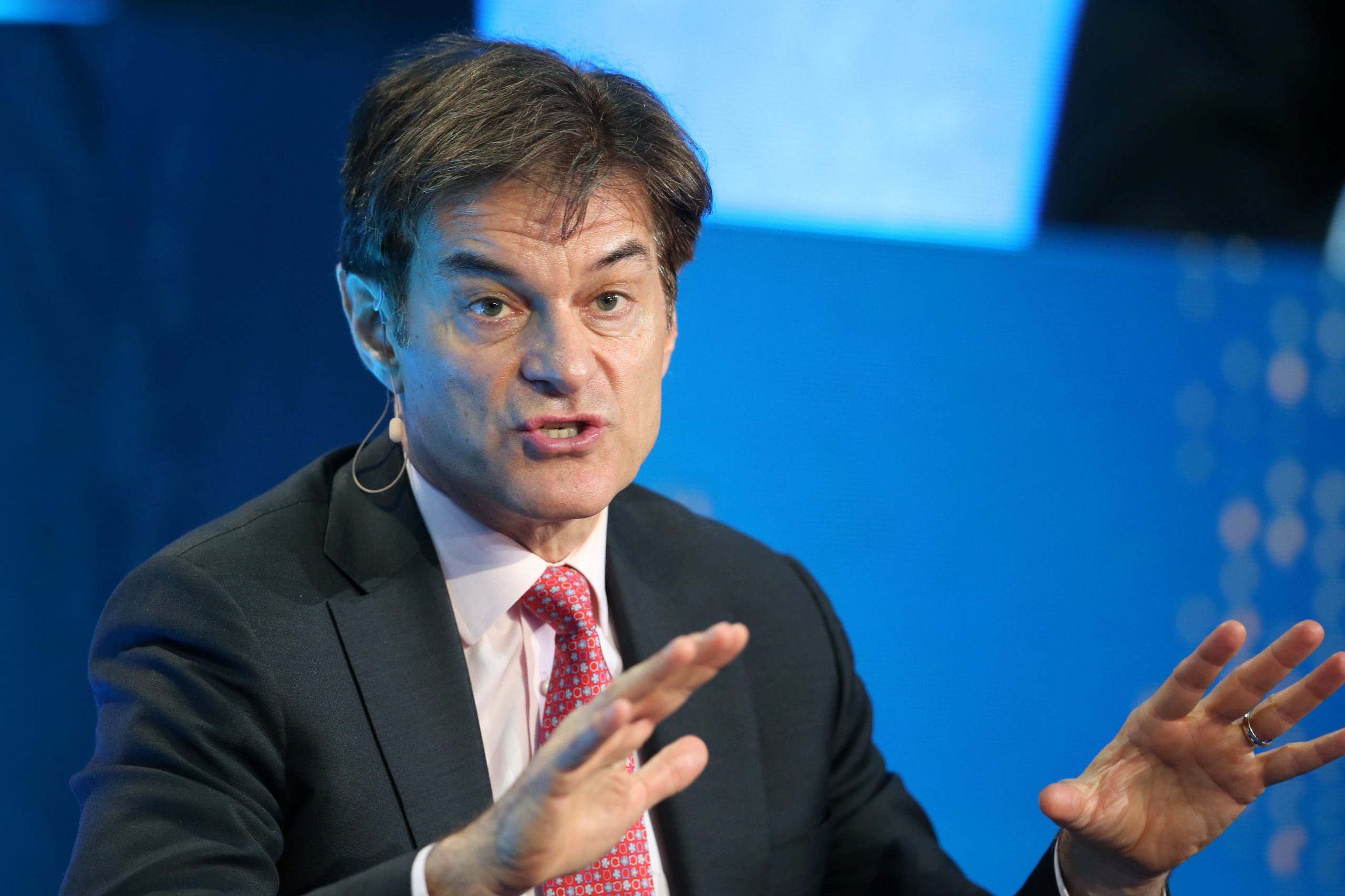 Celebrity surgeon Dr. Oz jumps into Pennsylvania U.S. Senate contest