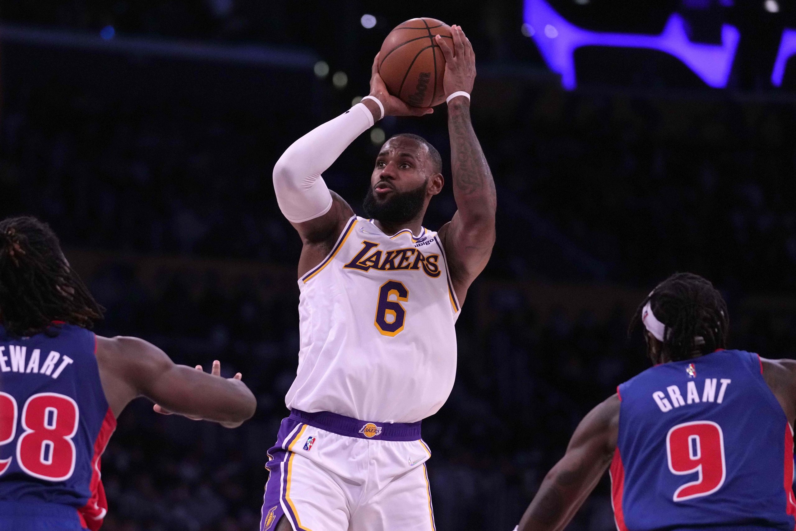 Fully-vaccinated NBA star LeBron James placed on NBA’s COVID-19 list