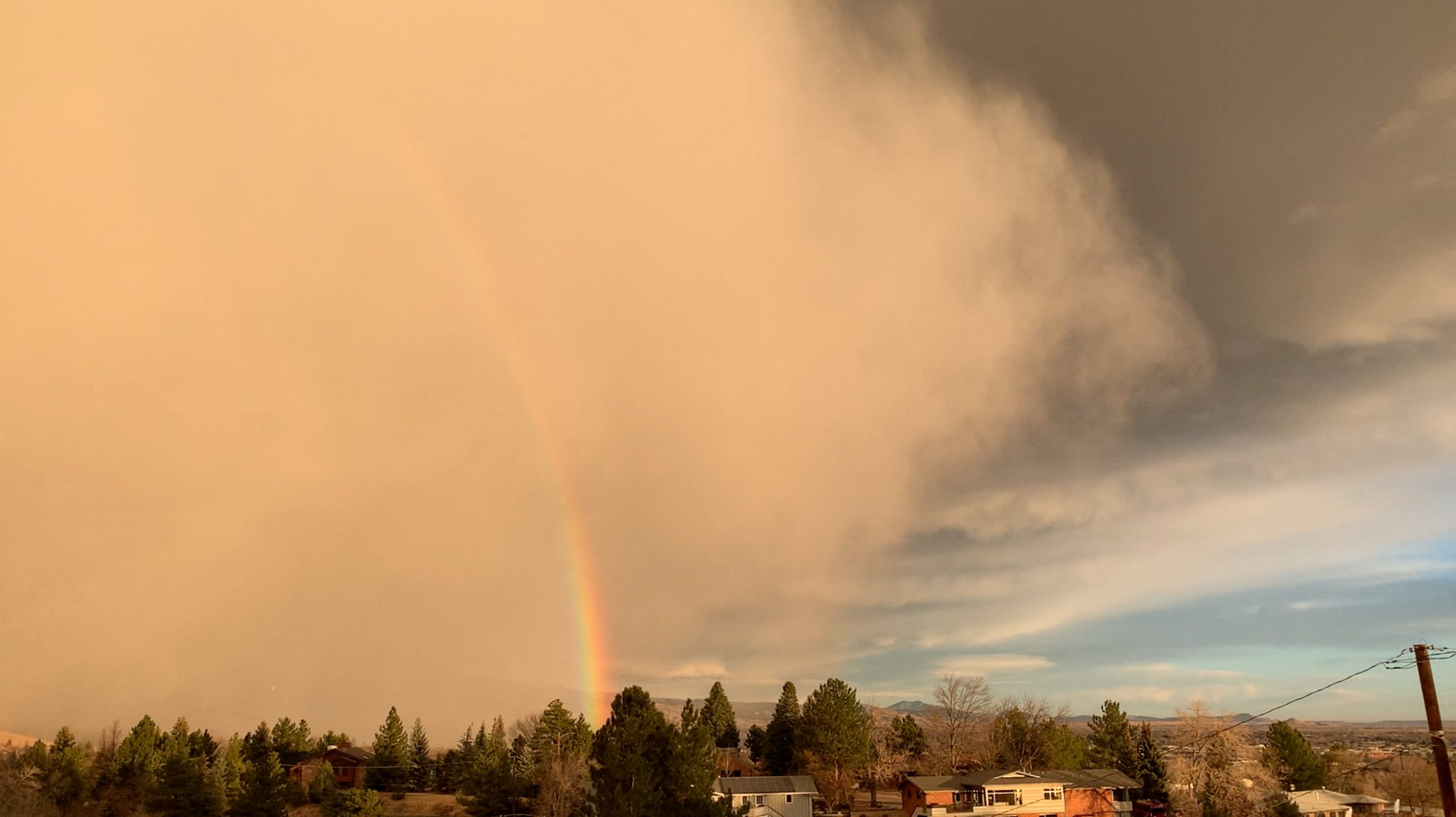 ‘Dust Bowl’ winds hit tornado-devastated western United States