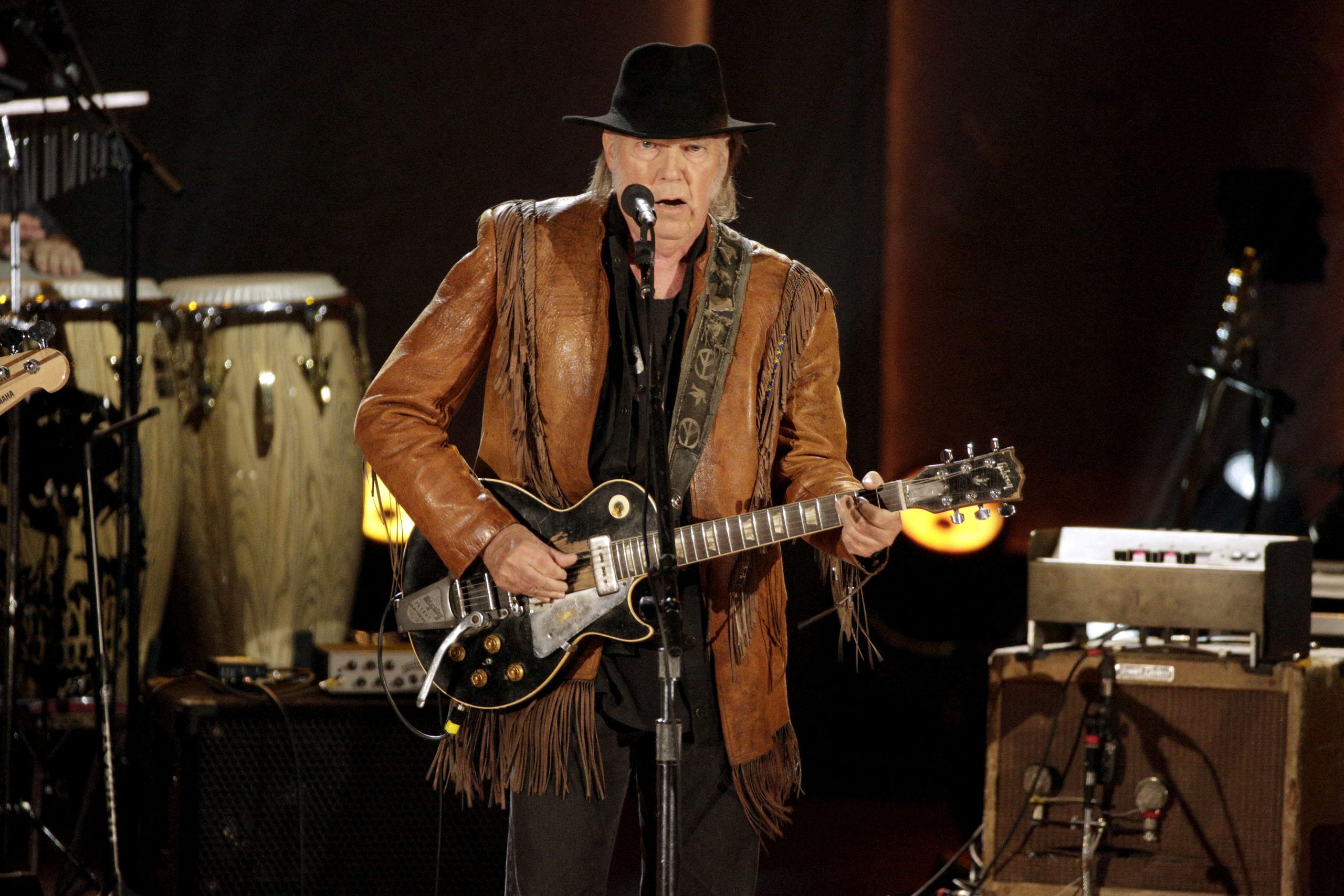 Rocker Neil Young to Spotify: It’s either me or Joe Rogan, ‘not both’