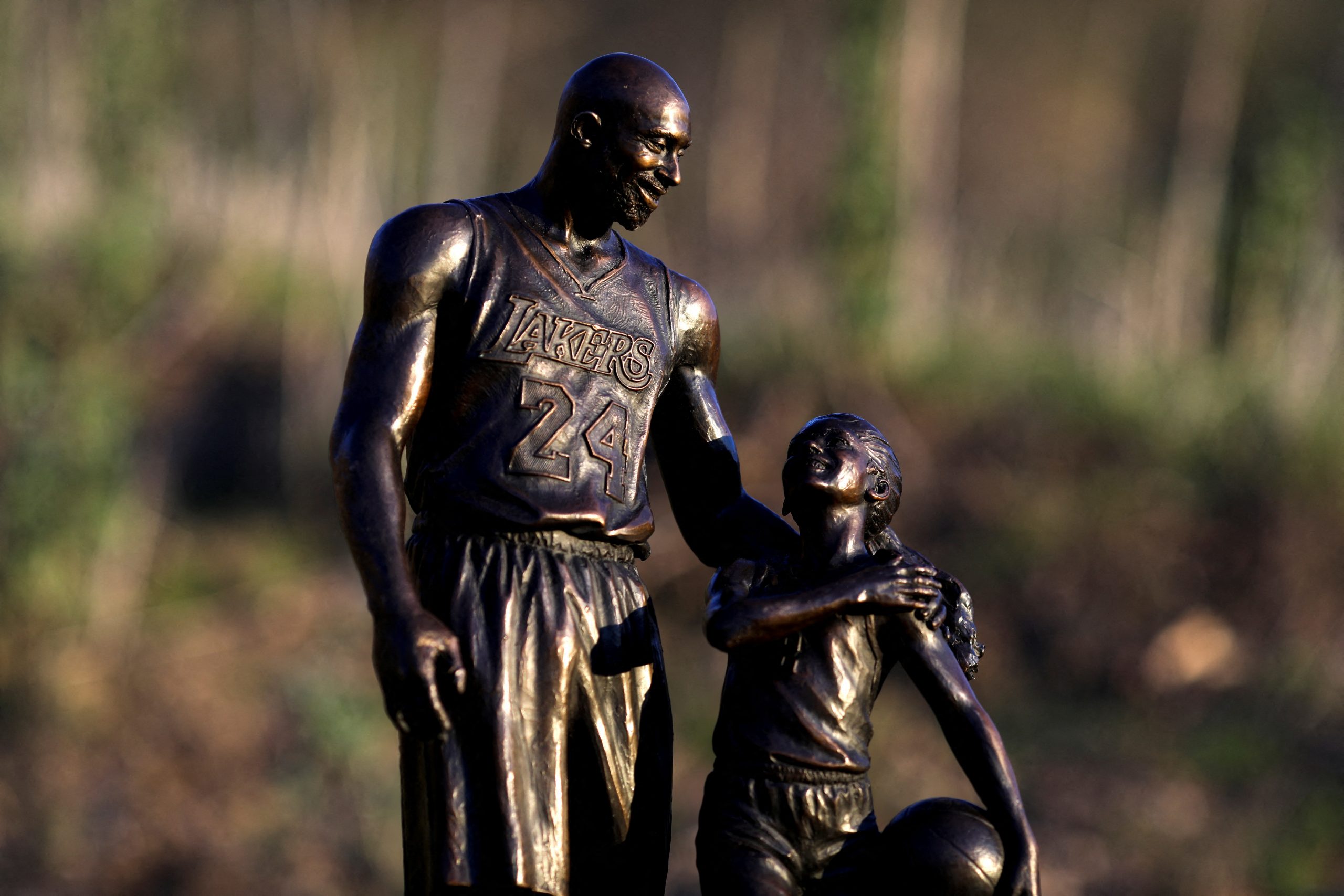 Statue of Kobe and Gianna Bryant erected on two-year anniversary of fatal crash