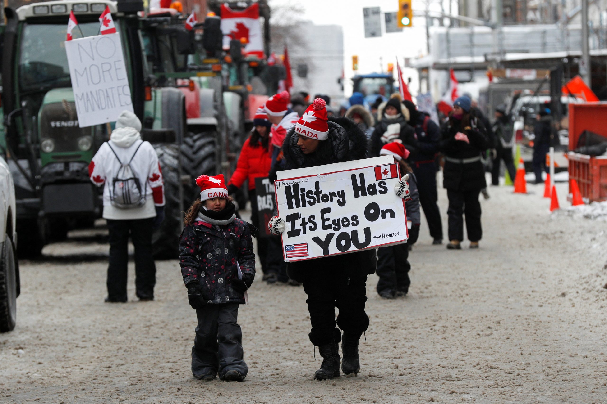 Ottawa mayor declares state of emergency to deal with trucking blockade