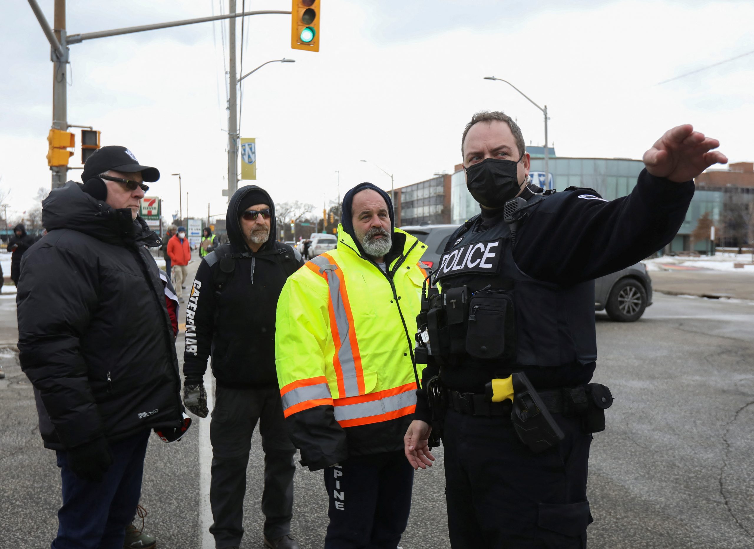 Mayor of Canadian-U.S. border city says protesters could be removed by force