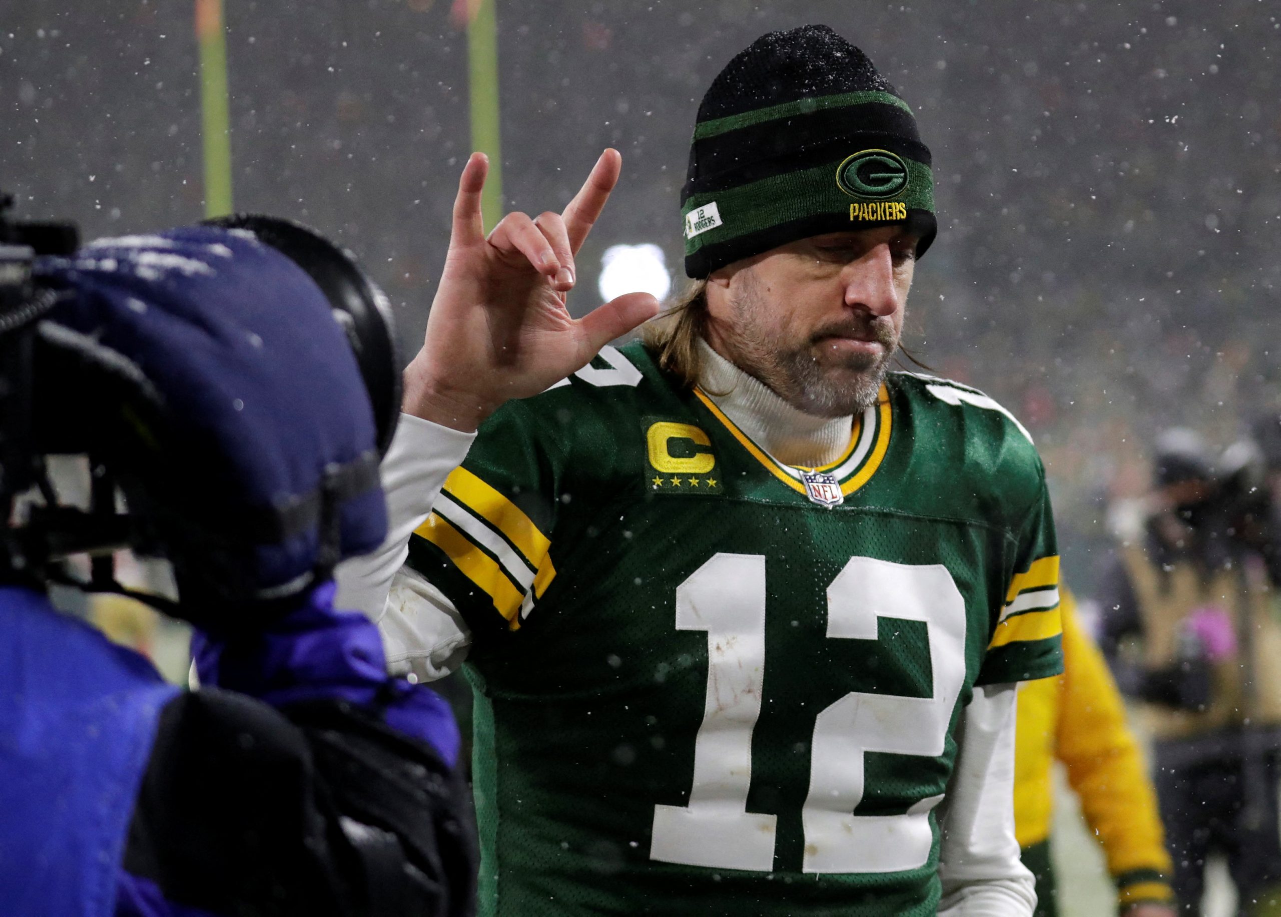 NFL: Russell Willson traded to Denver, Aaron Rodgers stays in Green Bay