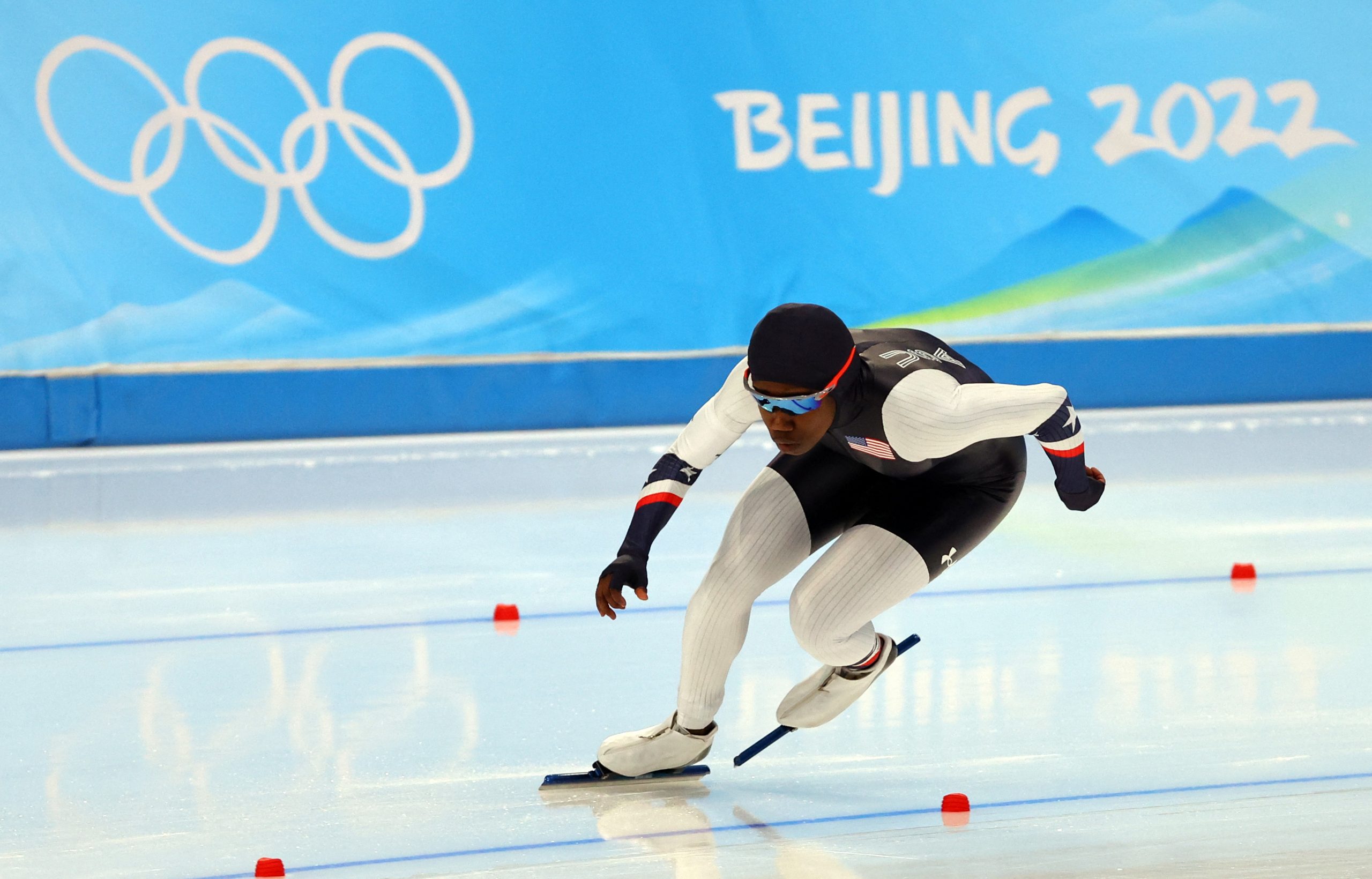 Olympics-Speed skating-American Jackson wins 500m gold