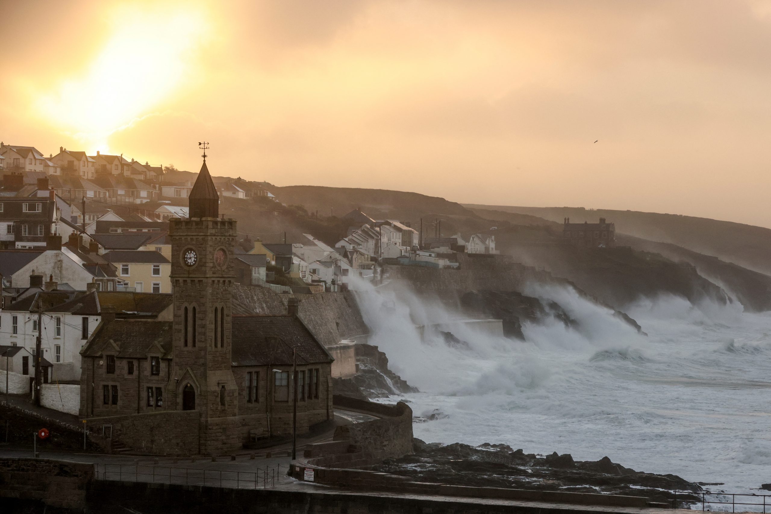 Storm Eunice batters Europe, killing at least 8