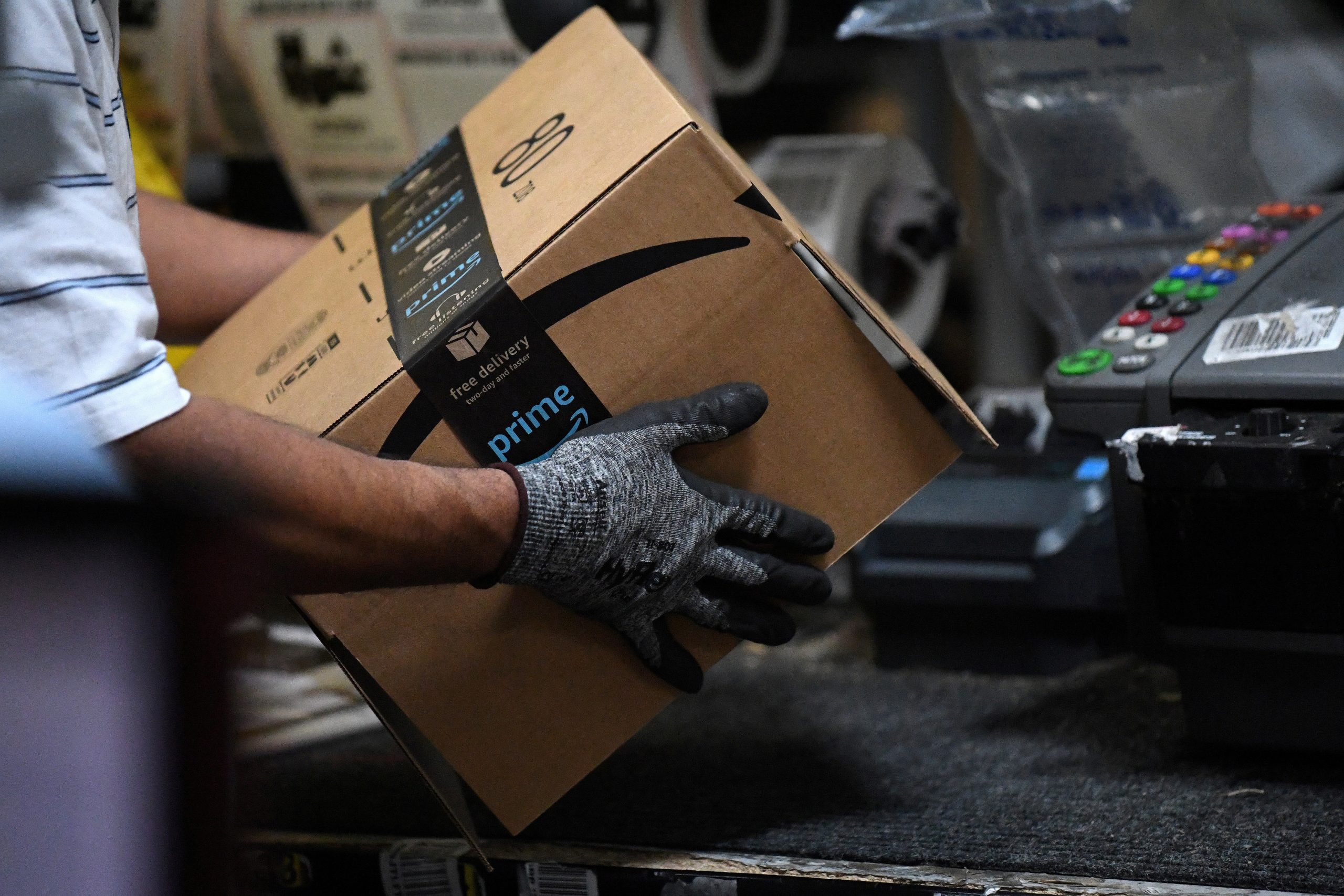 Amazon moves to temporarily reassign office workers in Seattle amidst rising crime