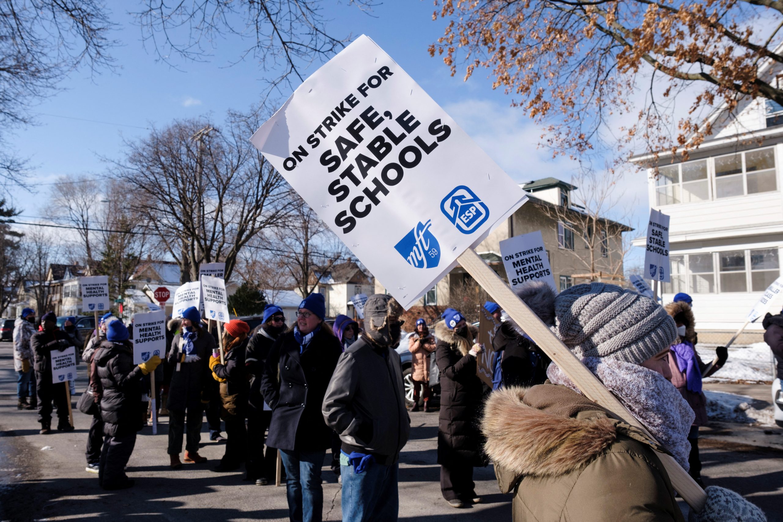 Minneapolis teachers reach deal to end weeks-long strike