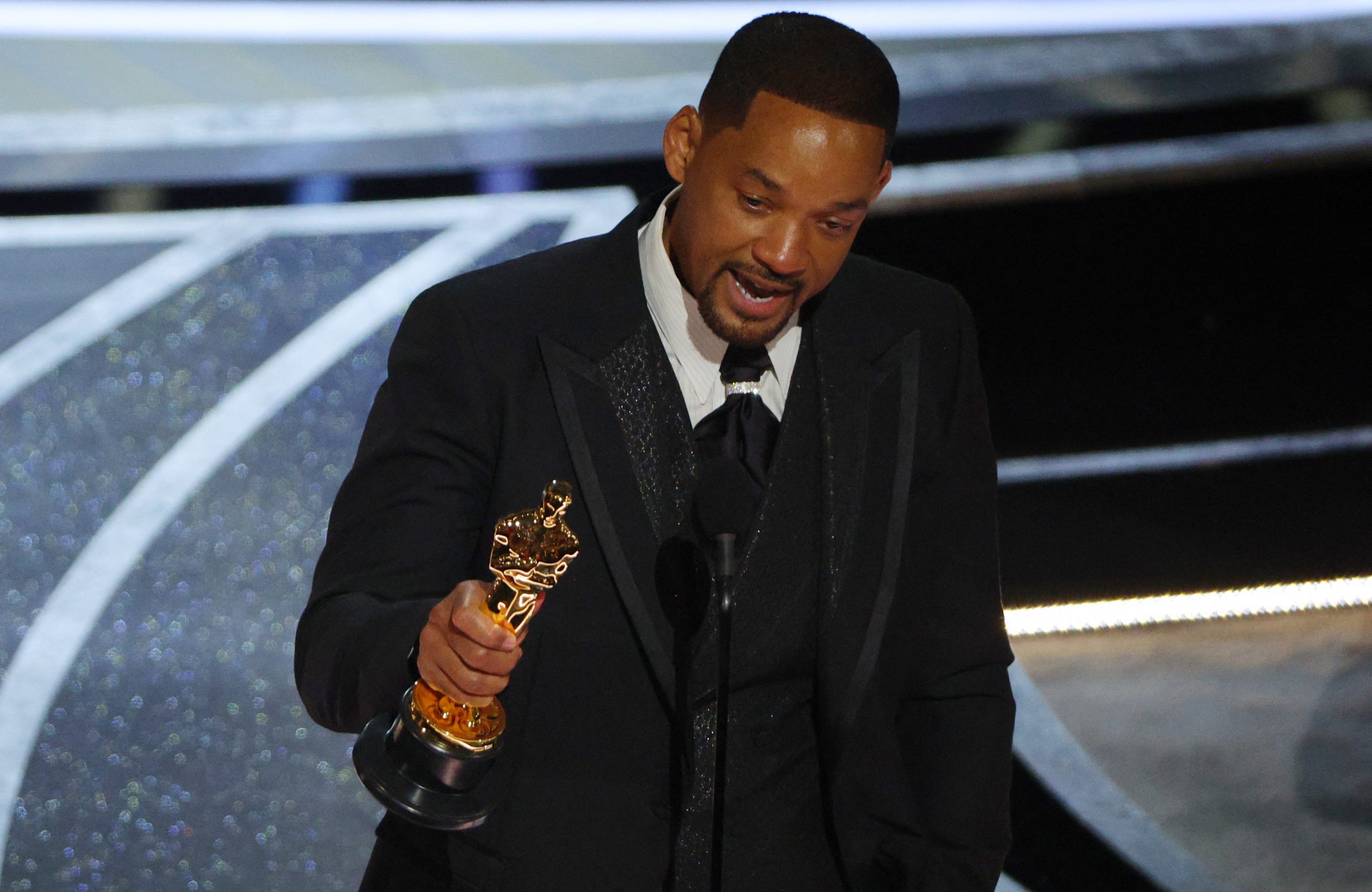 Will Smith apologizes to Chris Rock for slap, academy weighs action