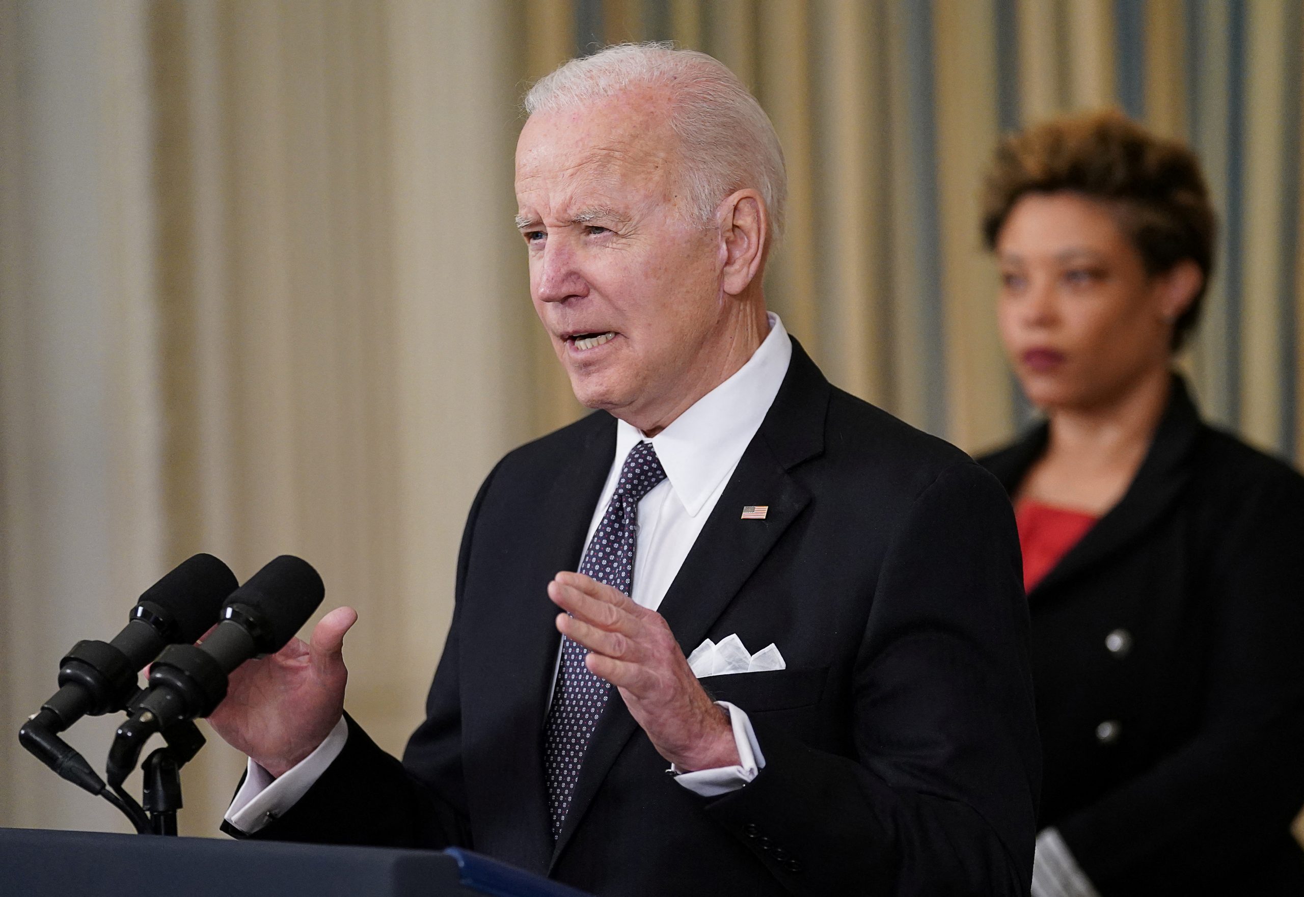 Biden rolls out 2023 budget proposal