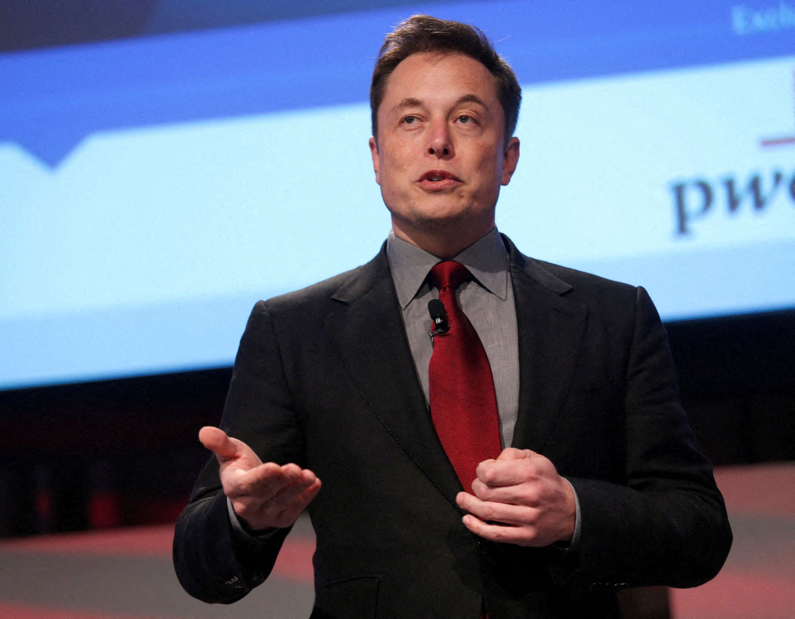 Elon Musk offers $41 billion cash offer to buy Twitter