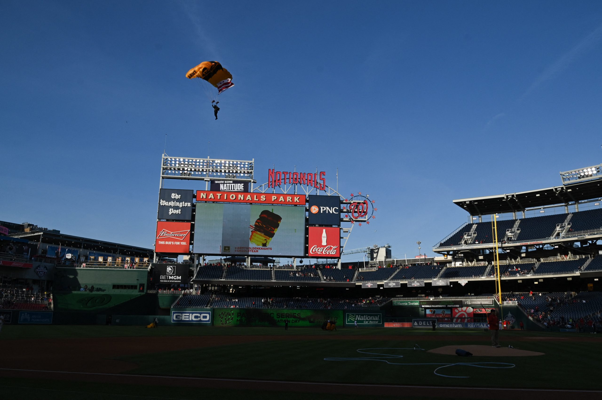 U.S. Army parachute demonstration sparks Capitol evacuation