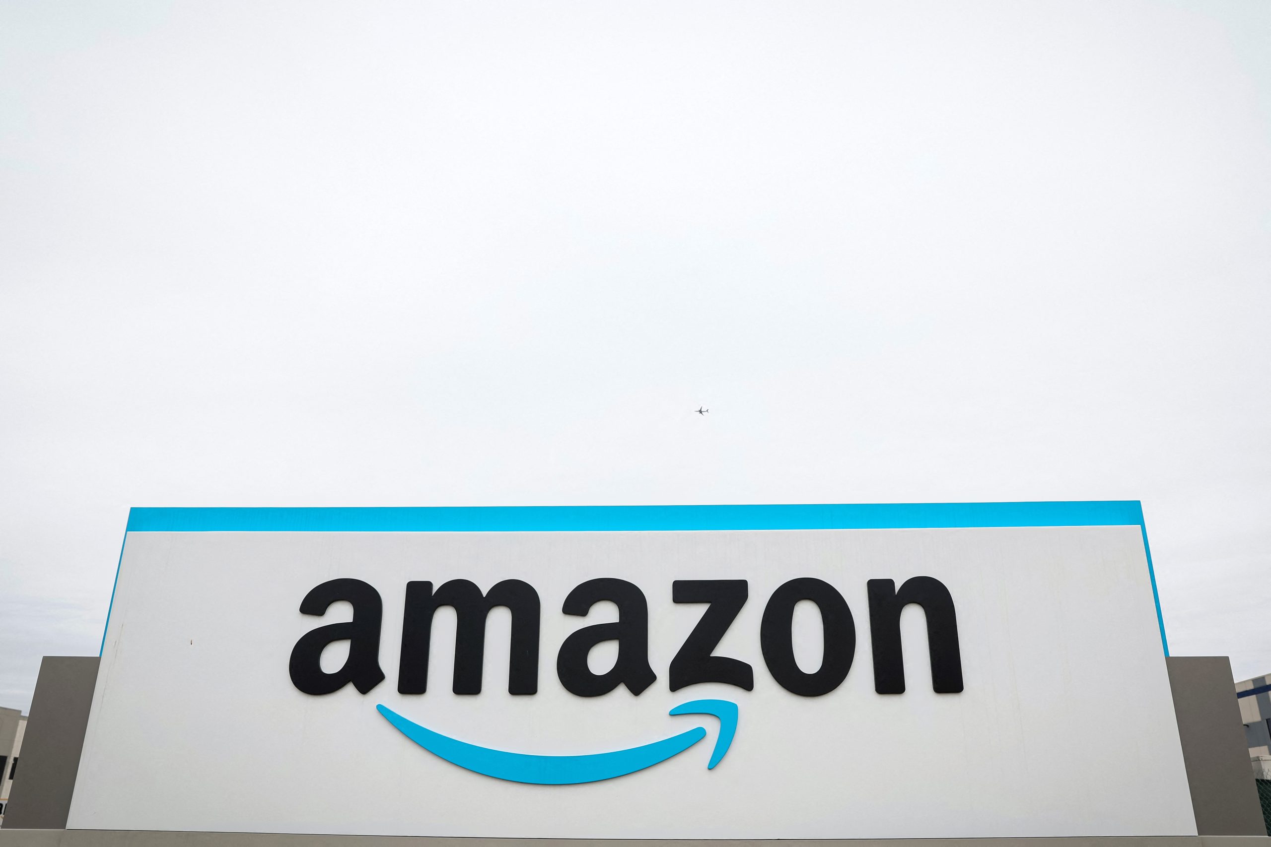 Amazon to pay $4000 to employees traveling for abortions