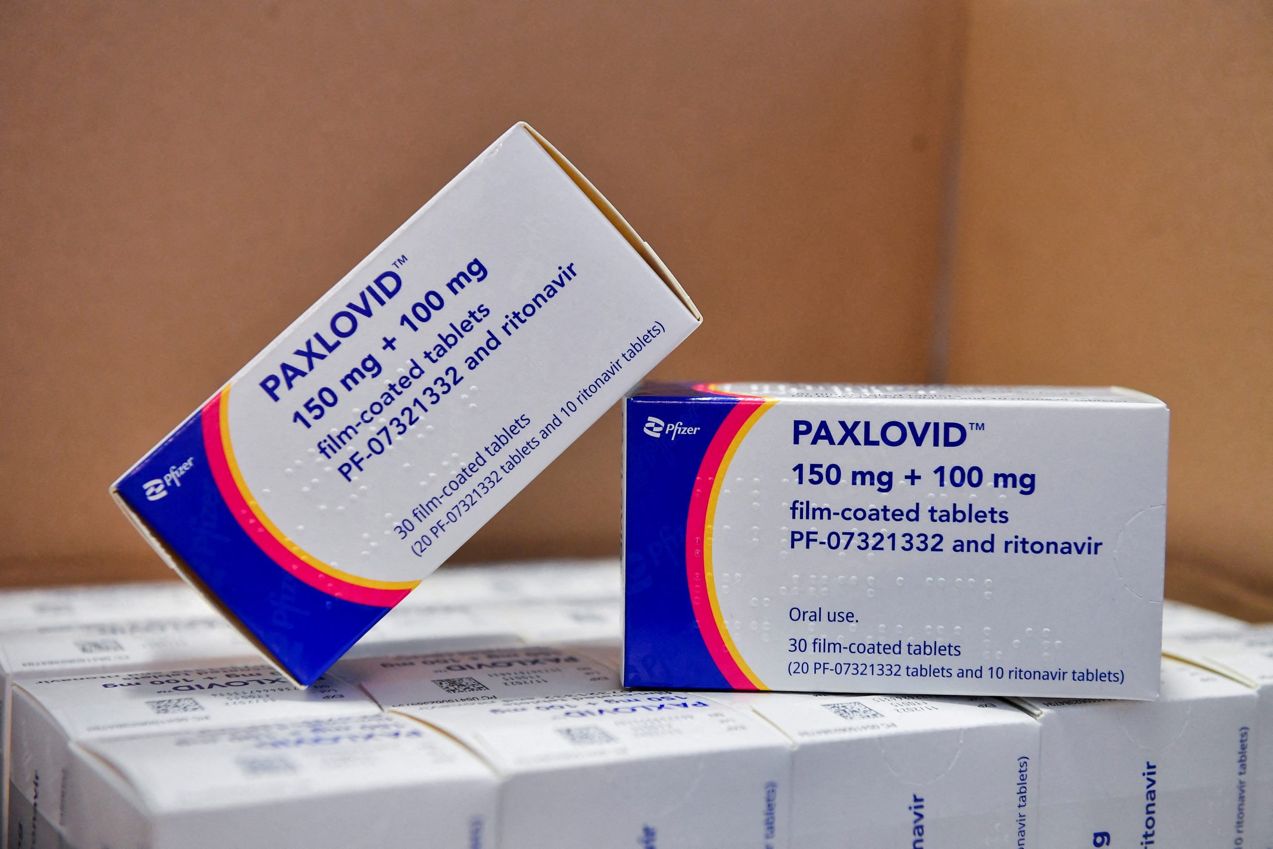 U.S. doctors reconsider Pfizer’s Paxlovid for lower-risk COVID patients