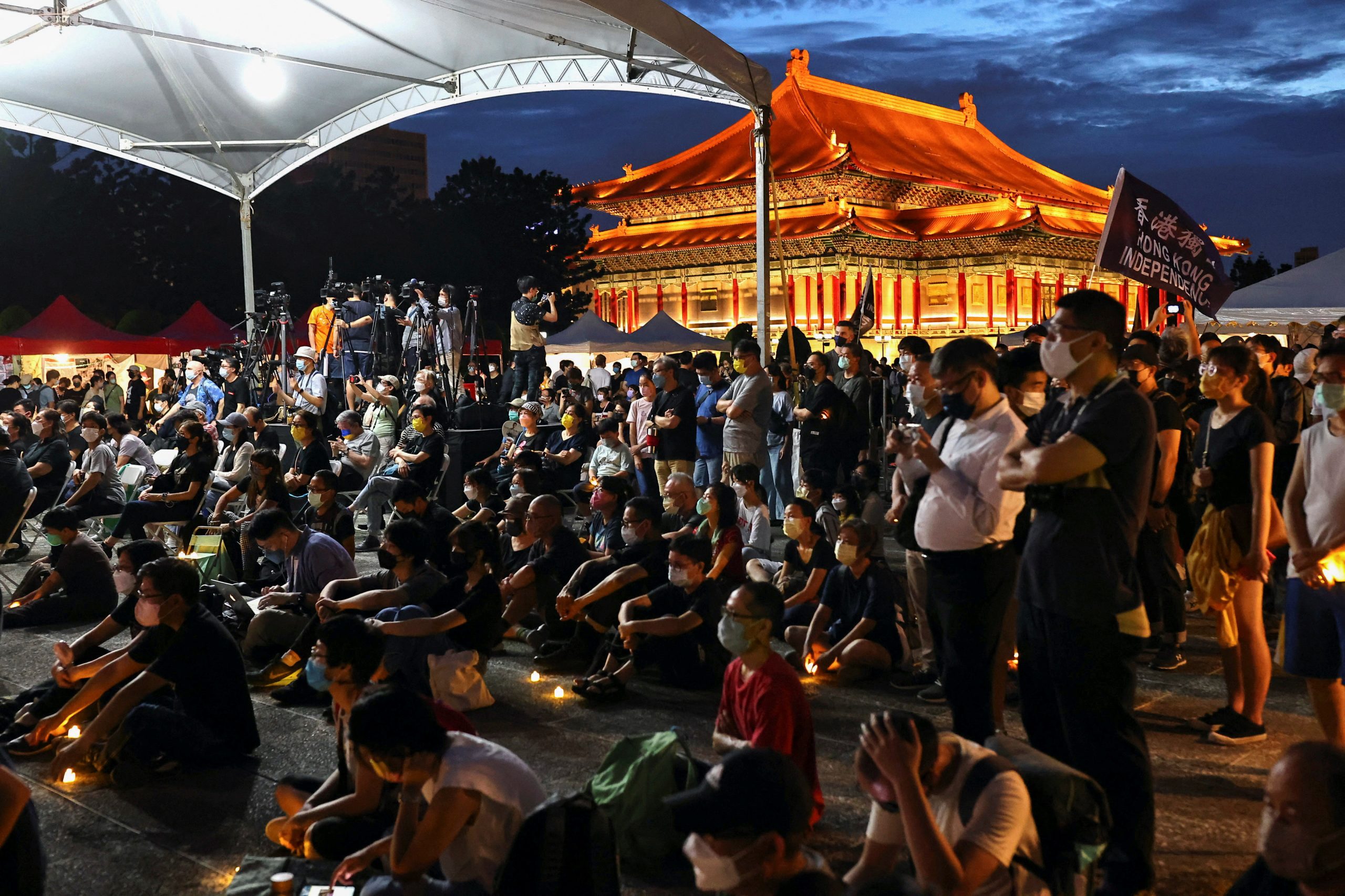 Hundreds gather to mark Tiananmen anniversary in Taiwan