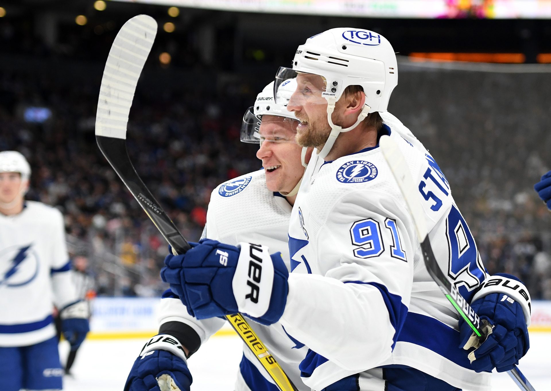 Avalanche take 1-0 series lead in Stanley Cup finals