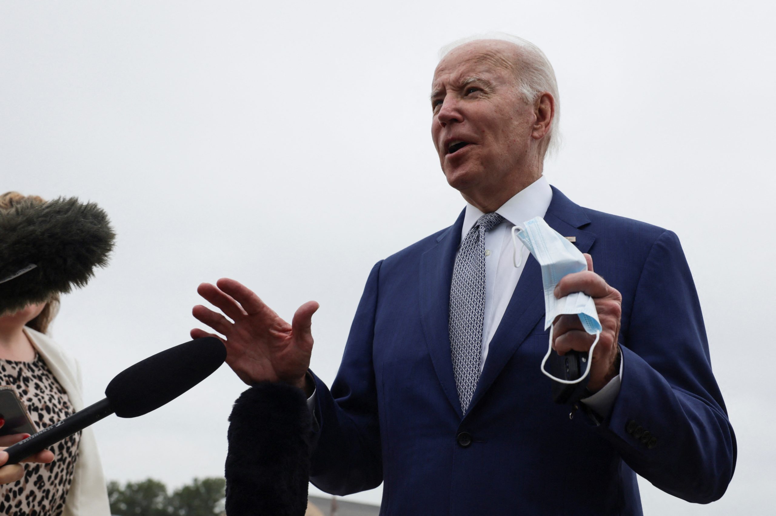 Biden’s approval rating drops for third consecutive week