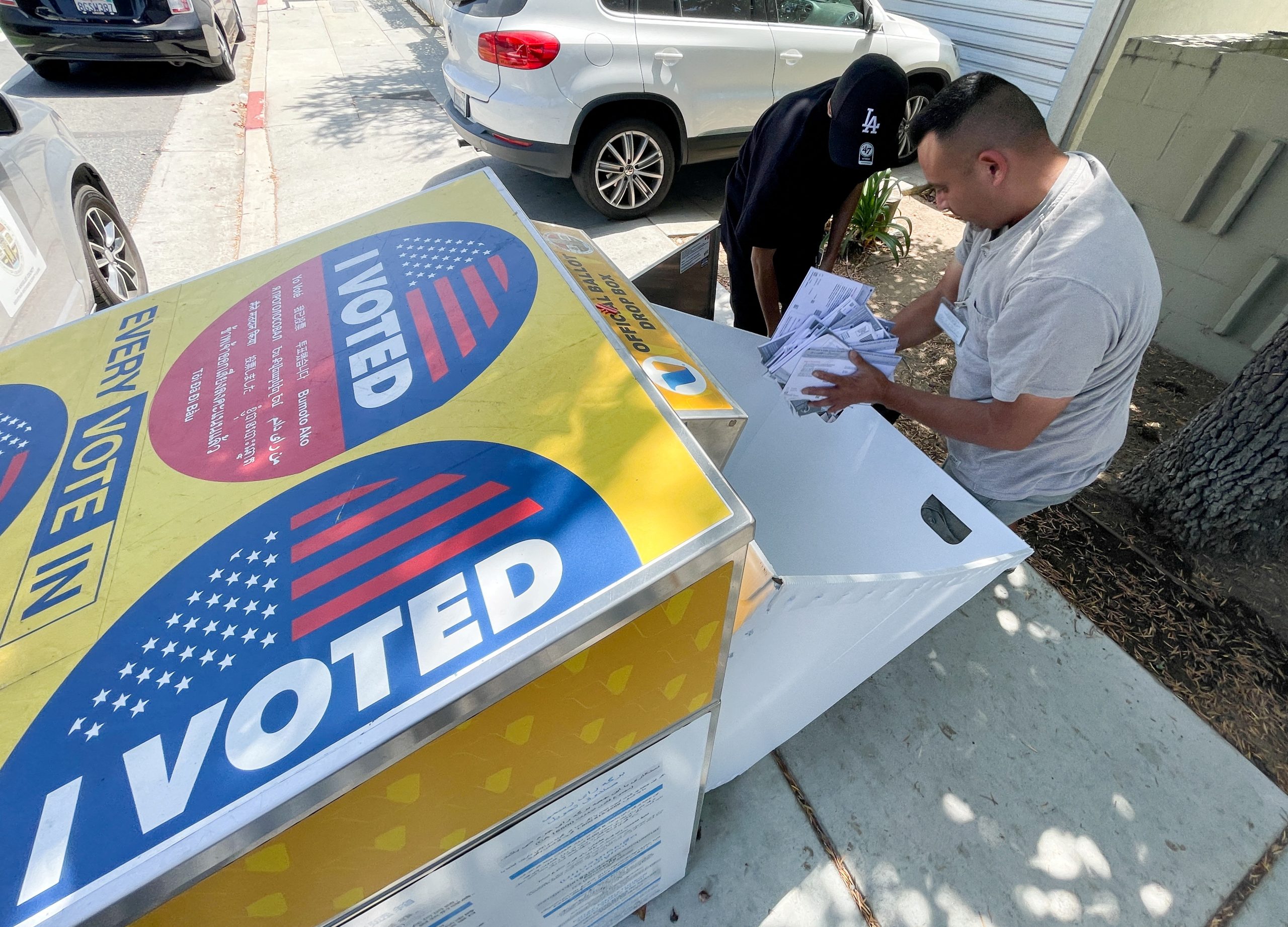 Over 1 million voters switched to Republican Party in past year