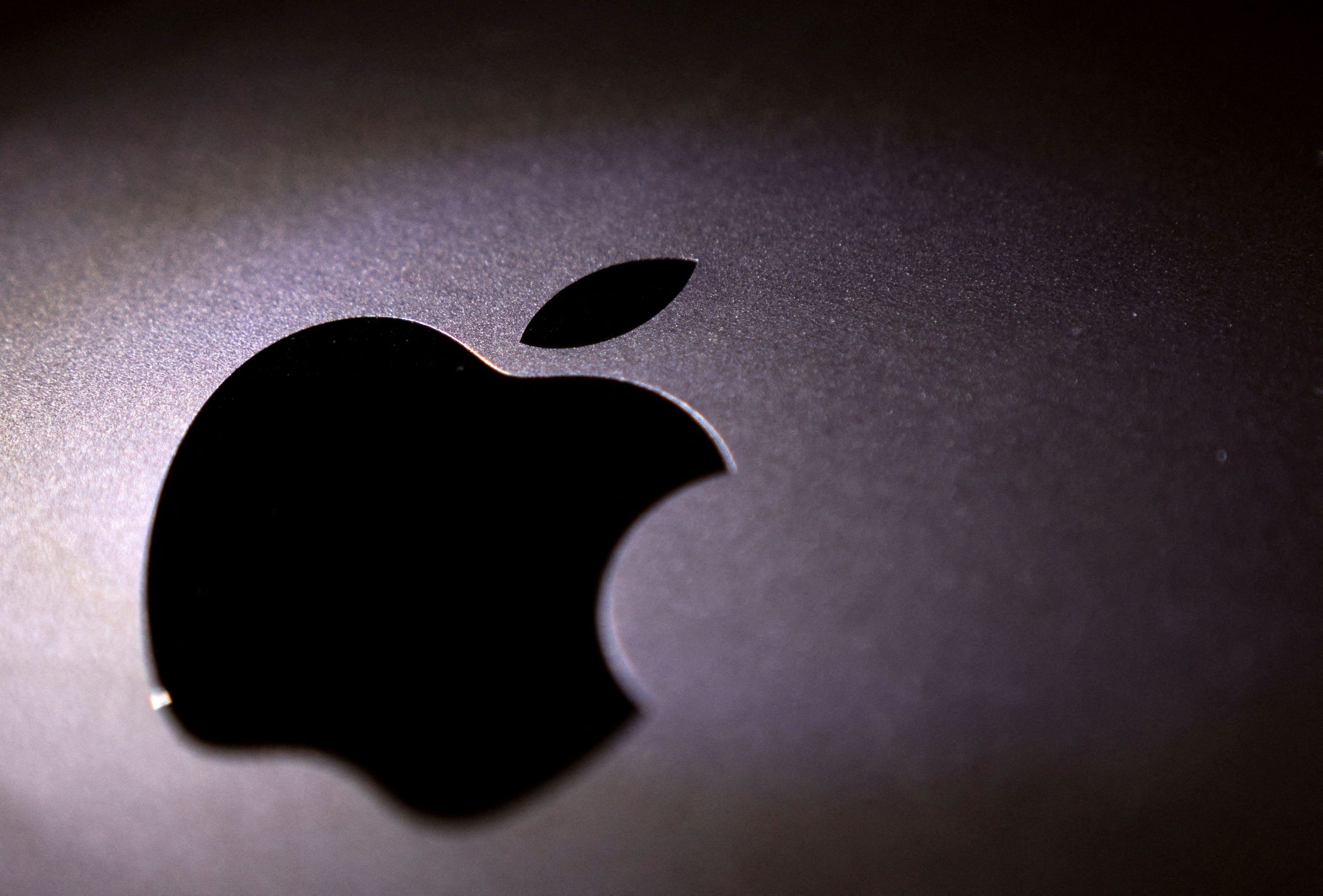 Apple employees in Maryland vote to unionize; immediately face hurdles