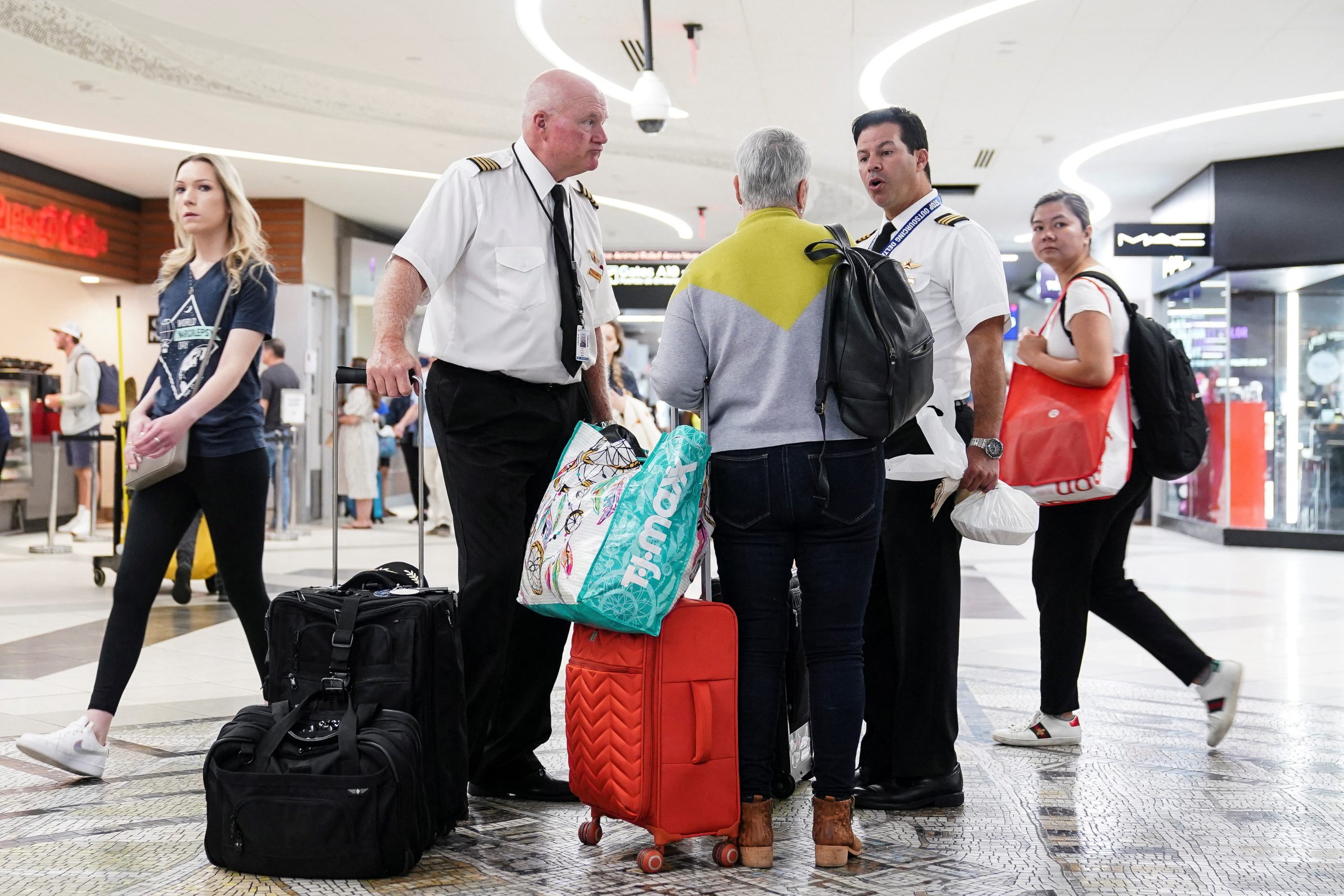 Thousands of U.S. flights canceled over July 4 weekend as air travel approached pre-pandemic record