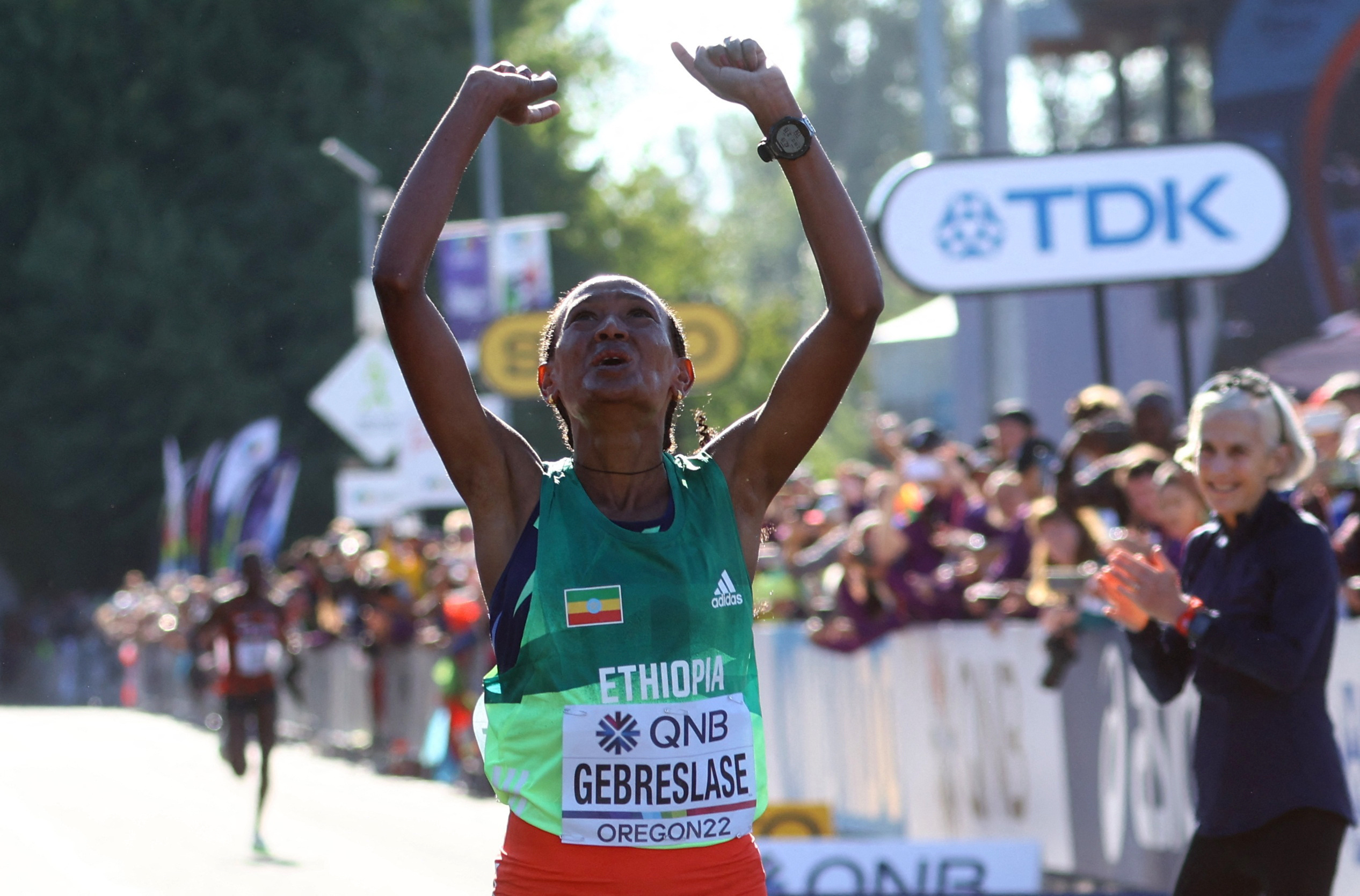 Ethiopian runners win marathon world championships in record times