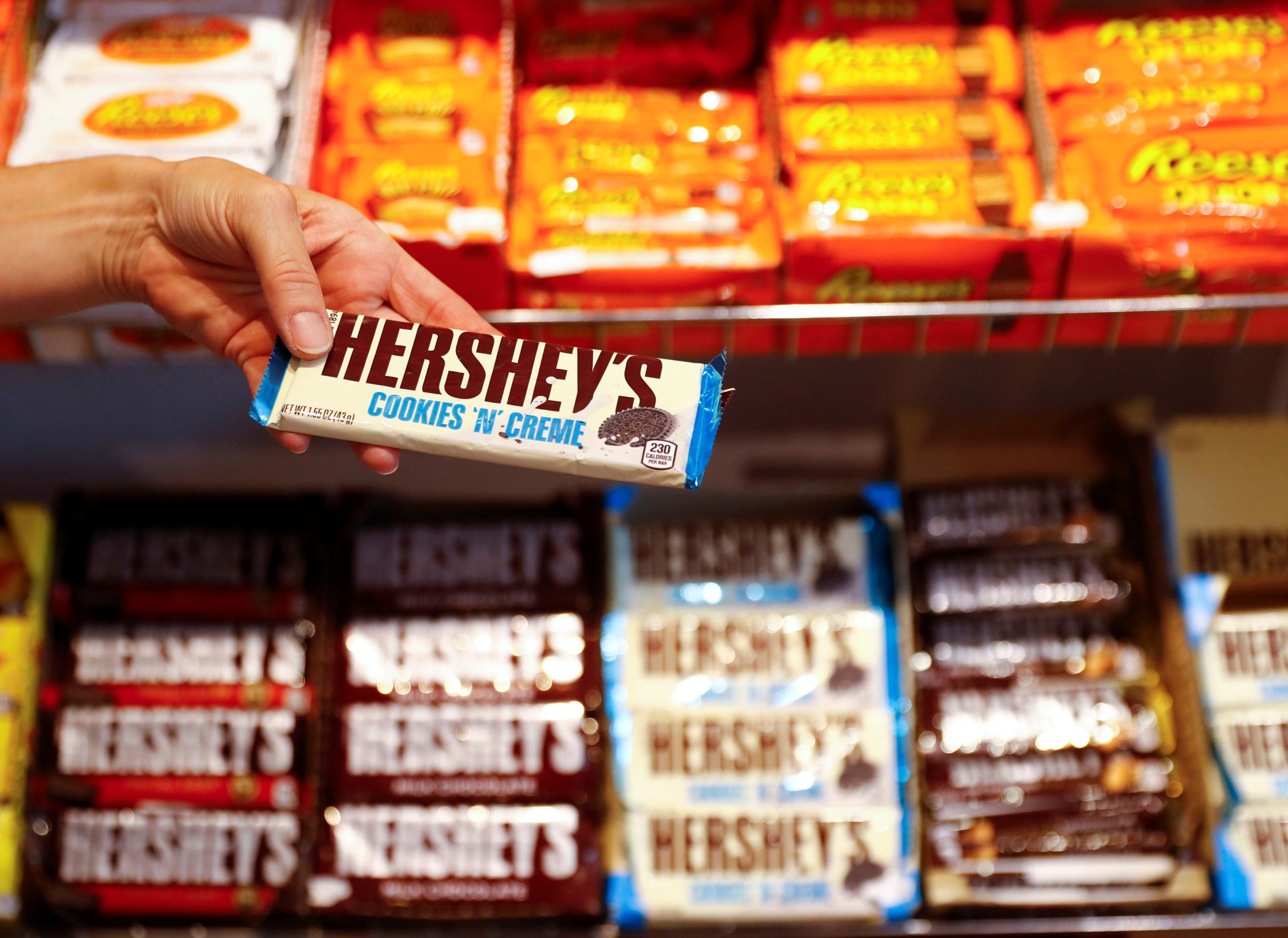 Hershey warns of Halloween candy shortage