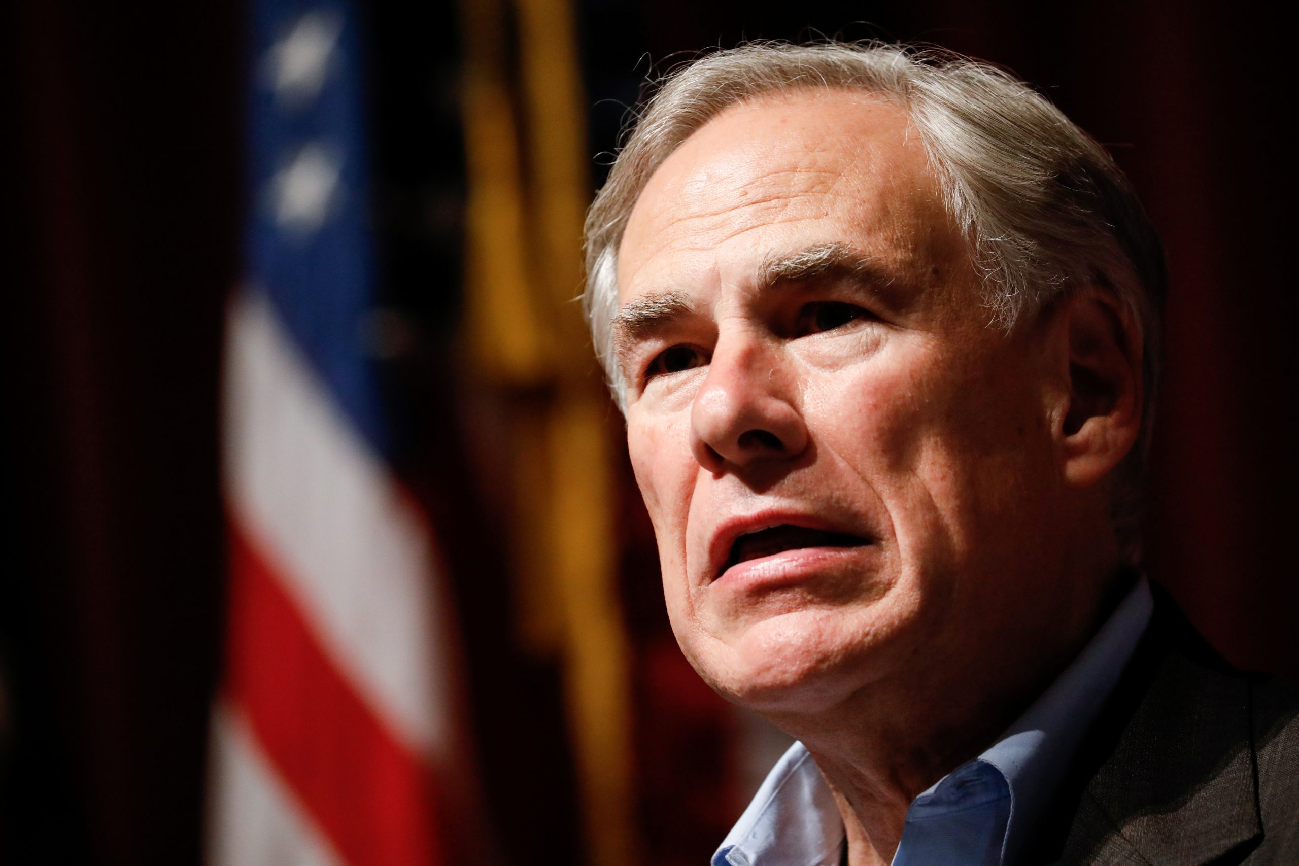 Texas Governor, New York City Mayor publicly feud over immigration