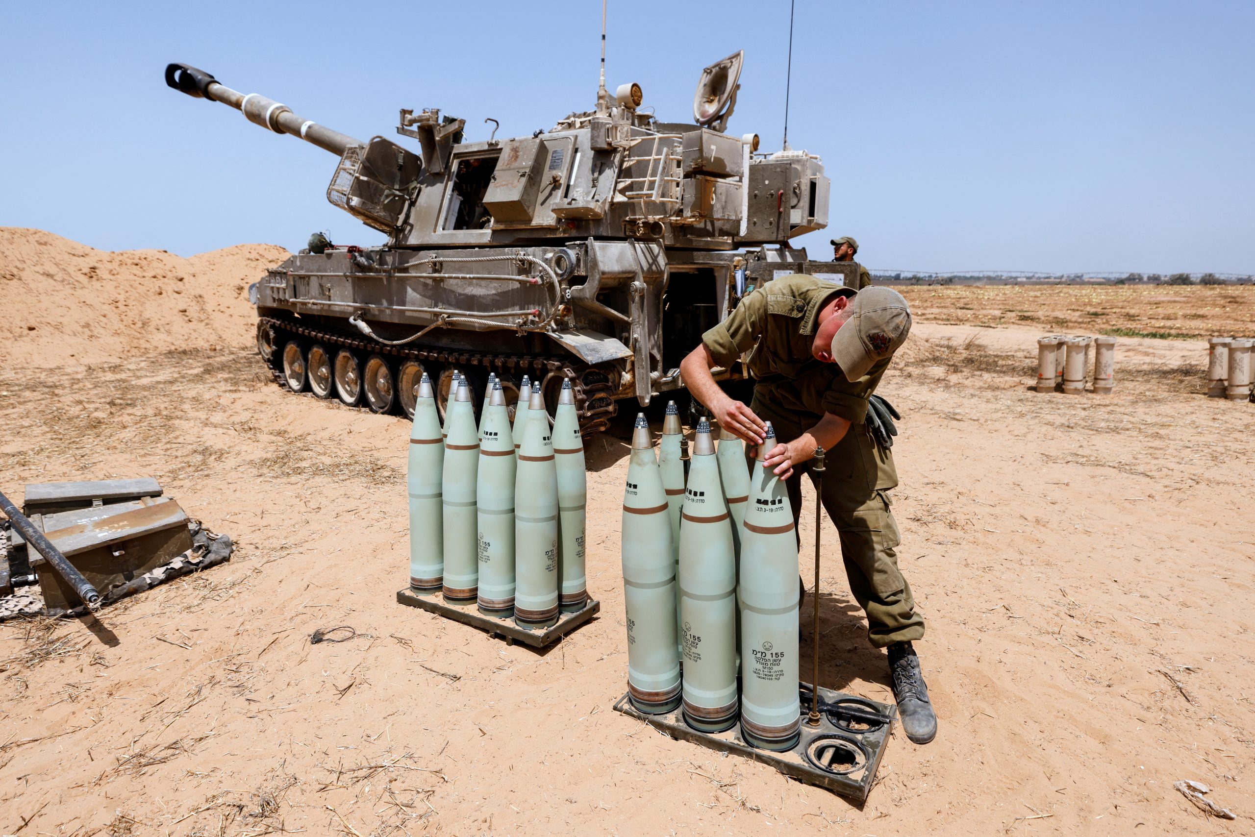 Air strikes, rocket attacks push Israel, Gaza into second day of fighting