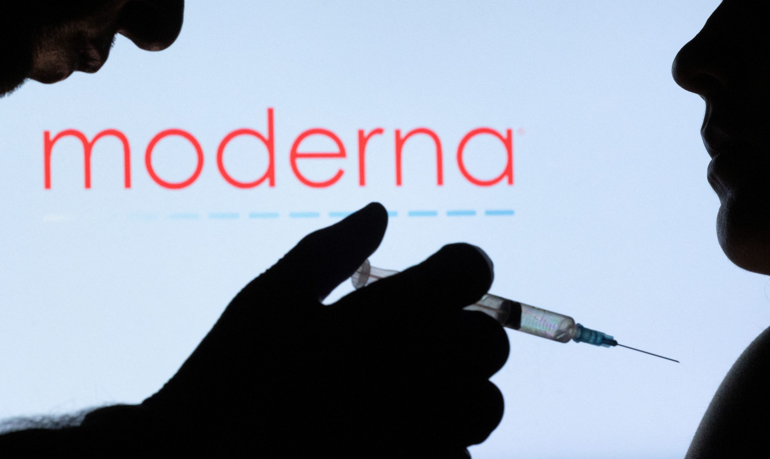 FDA gives emergency approval to updated COVID-19 boosters without human trials