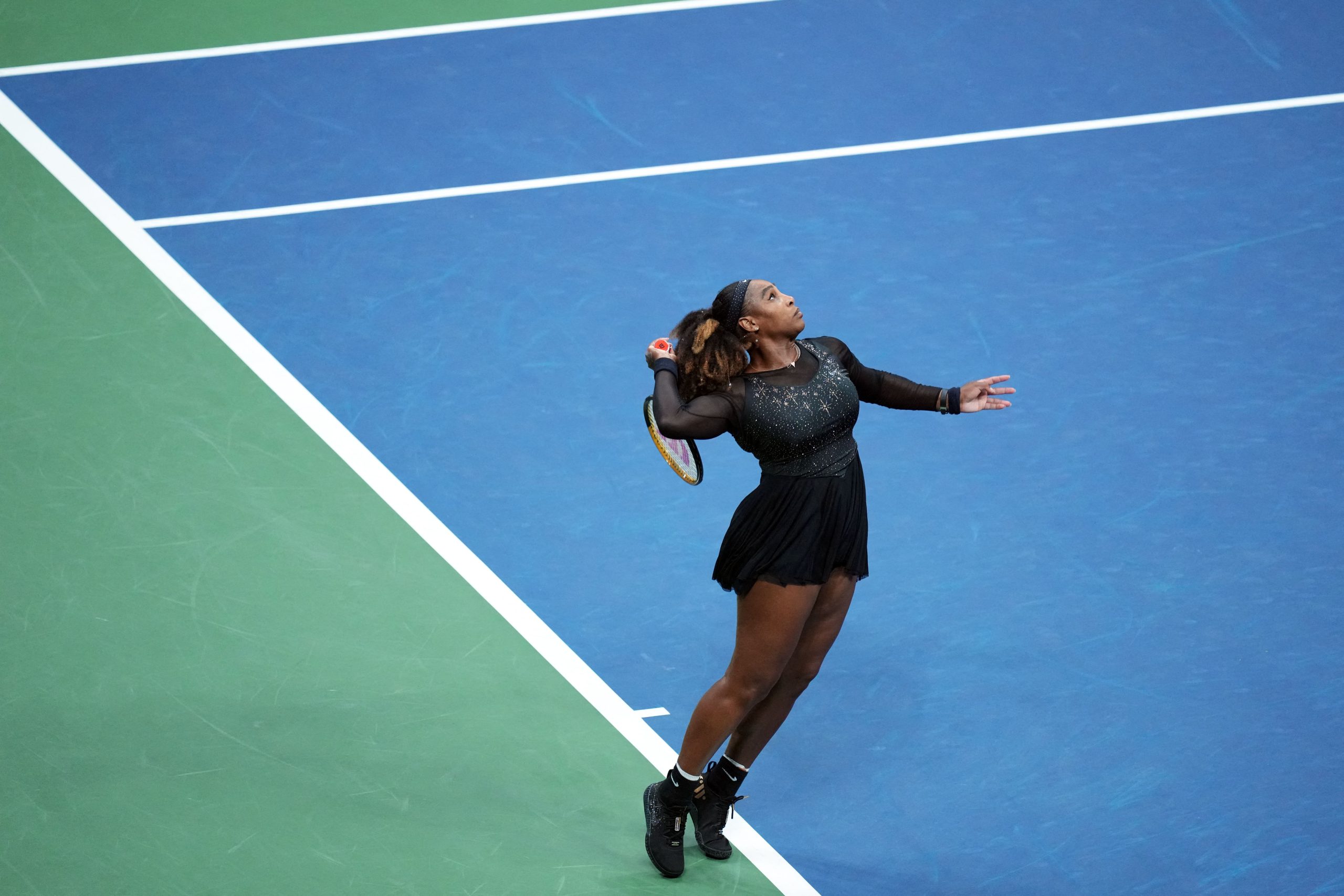 Serena Williams clears first 2 hurdles in final US Open appearance