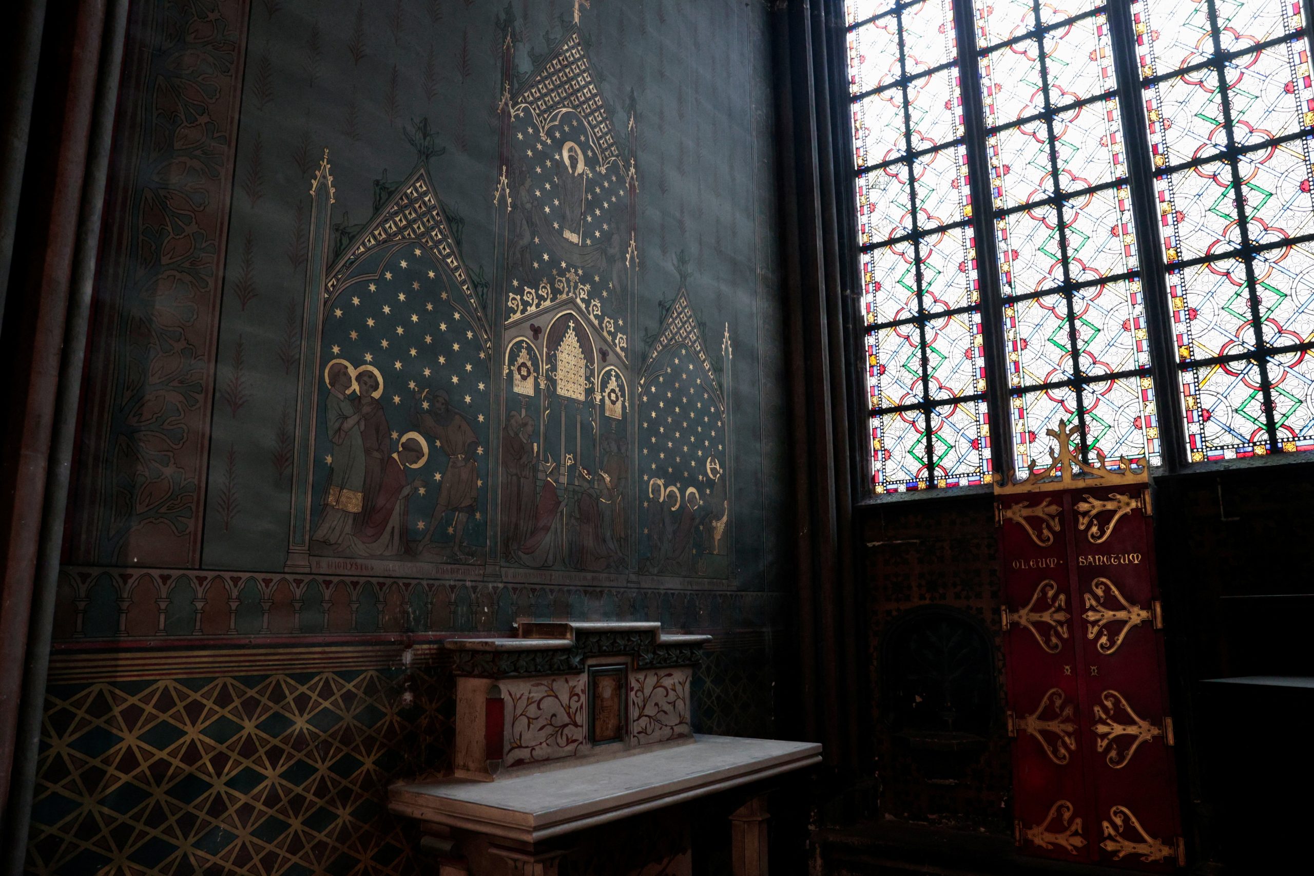 Restoration of Notre-Dame’s smoke-damaged stained glass starts