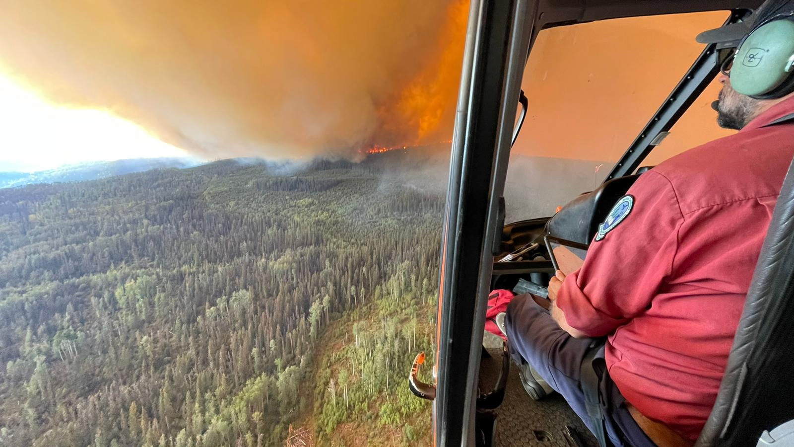 Canadian wildfires spark evacuations, air quality warnings in B.C.