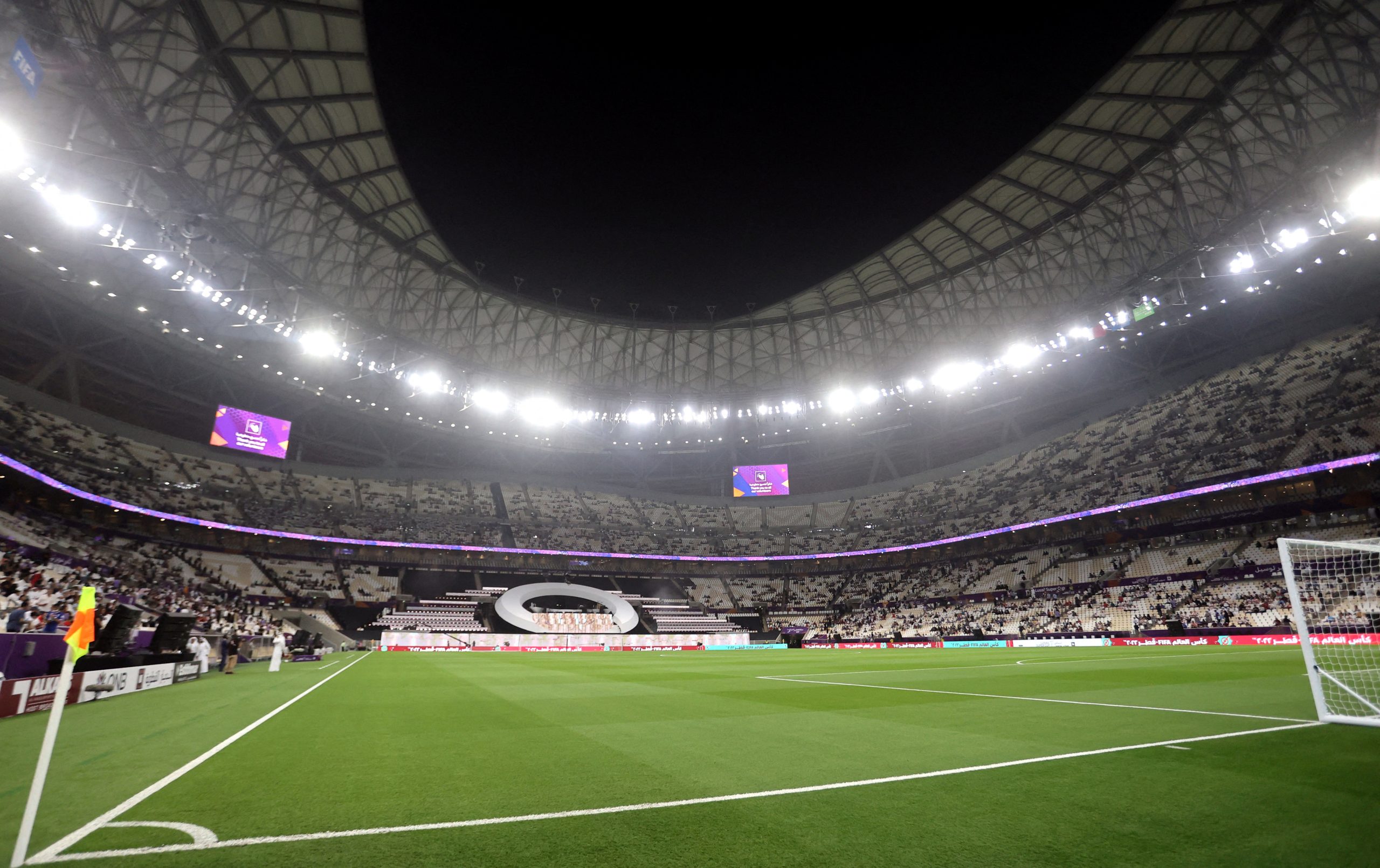 Long lines and lack of water mar Qatar World Cup stadium trial